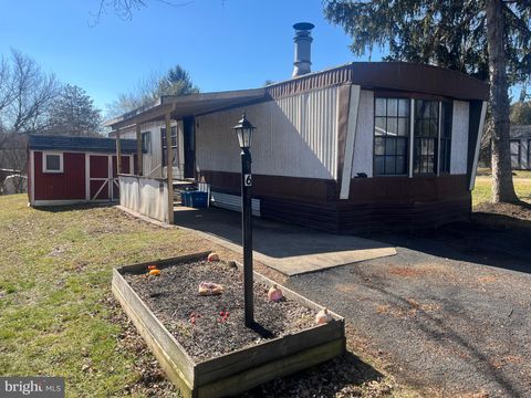 6 MAGNOLIA LANE CARLISLE PA 17015