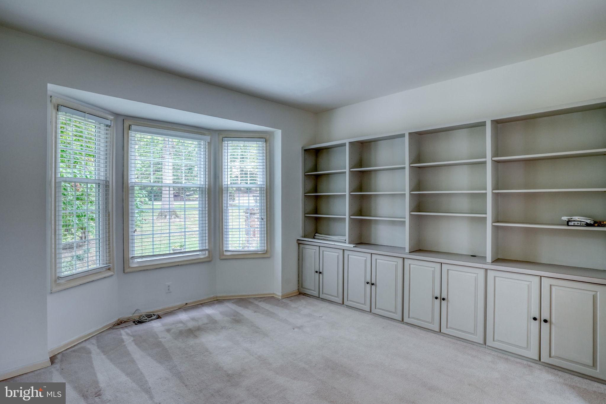 SOMERSET LAKE - Residential