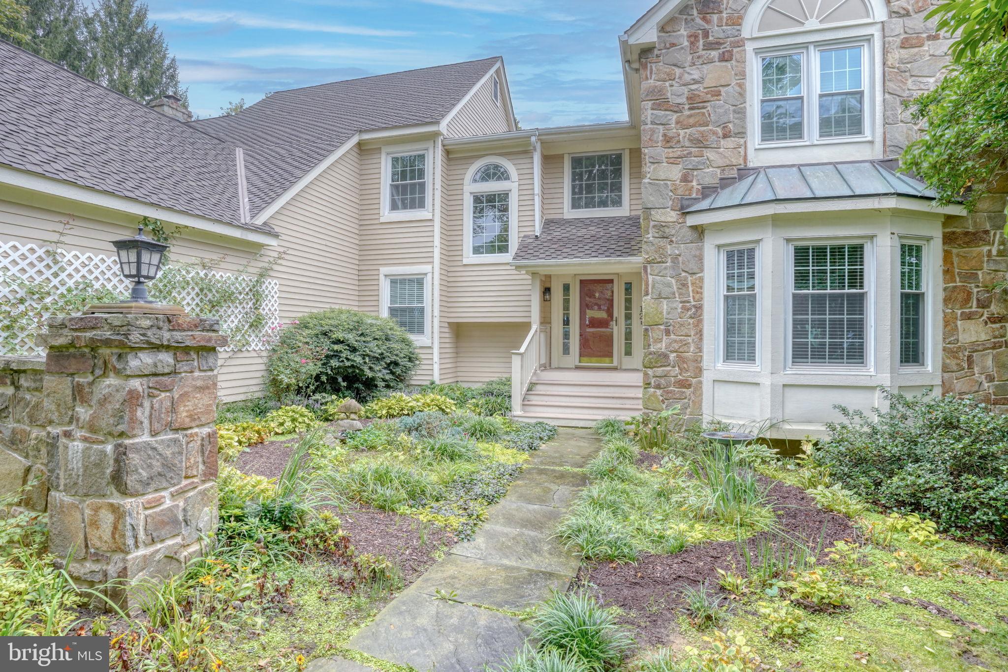 SOMERSET LAKE - Residential