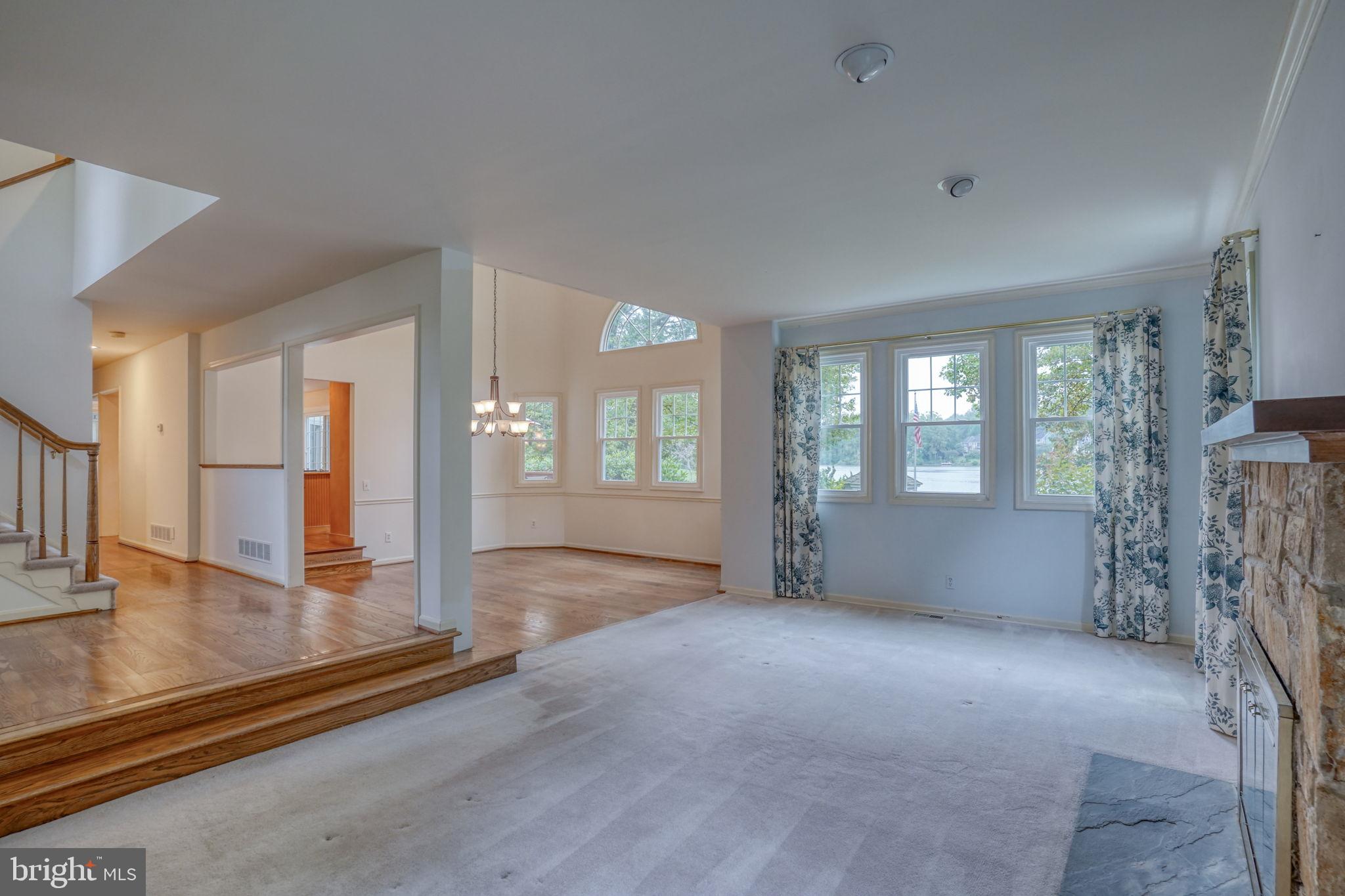 SOMERSET LAKE - Residential