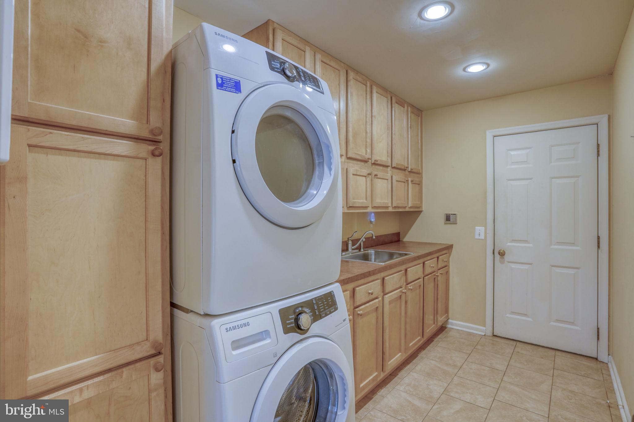 SOMERSET LAKE - Residential