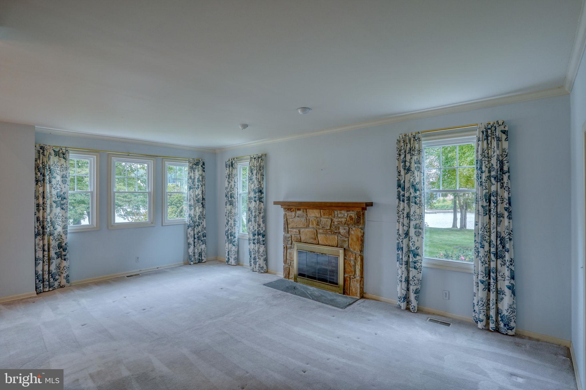 SOMERSET LAKE - Residential