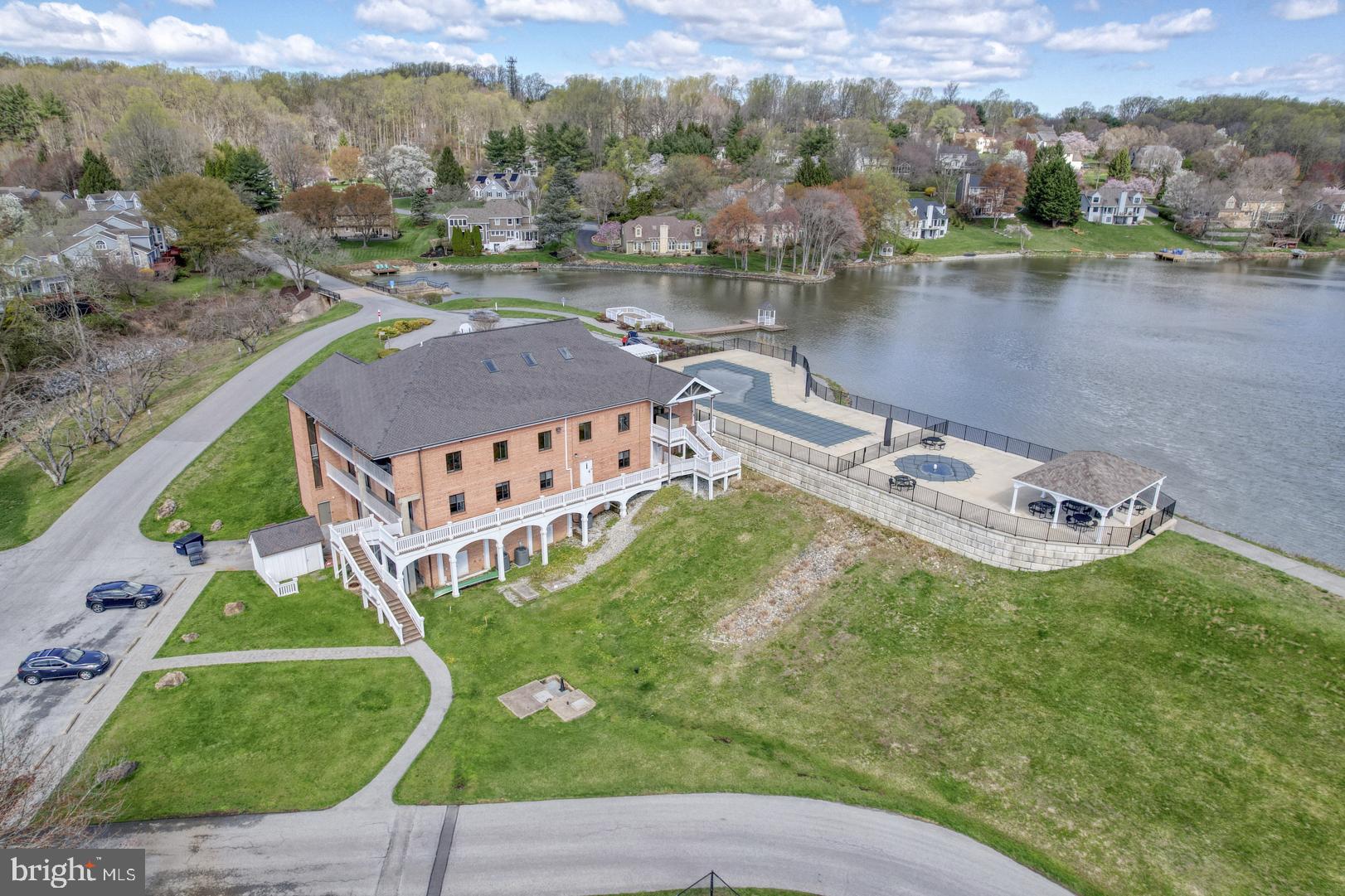 SOMERSET LAKE - Residential