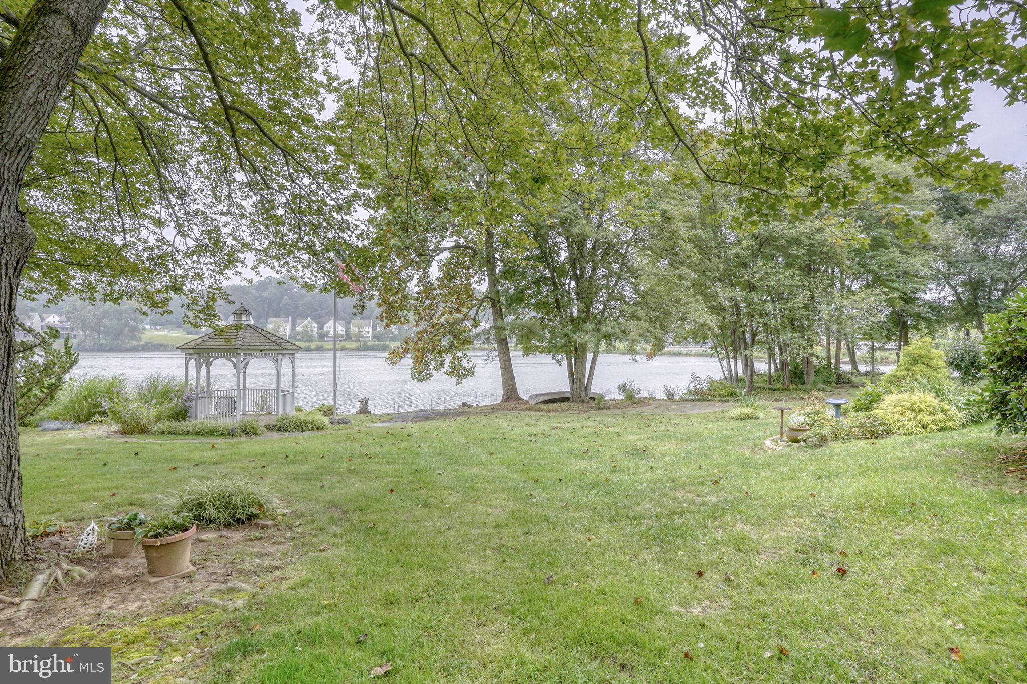 SOMERSET LAKE - Residential