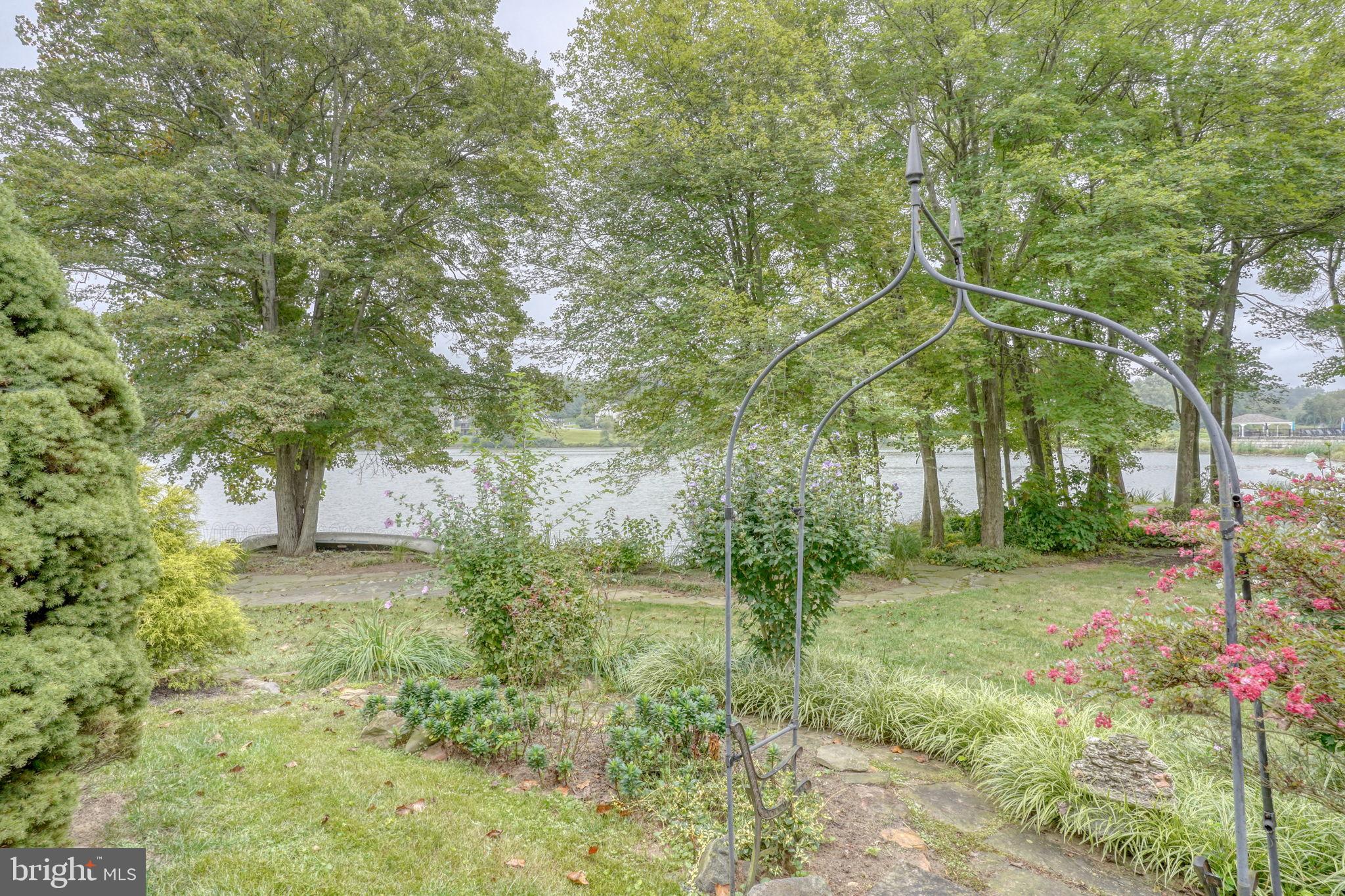 SOMERSET LAKE - Residential