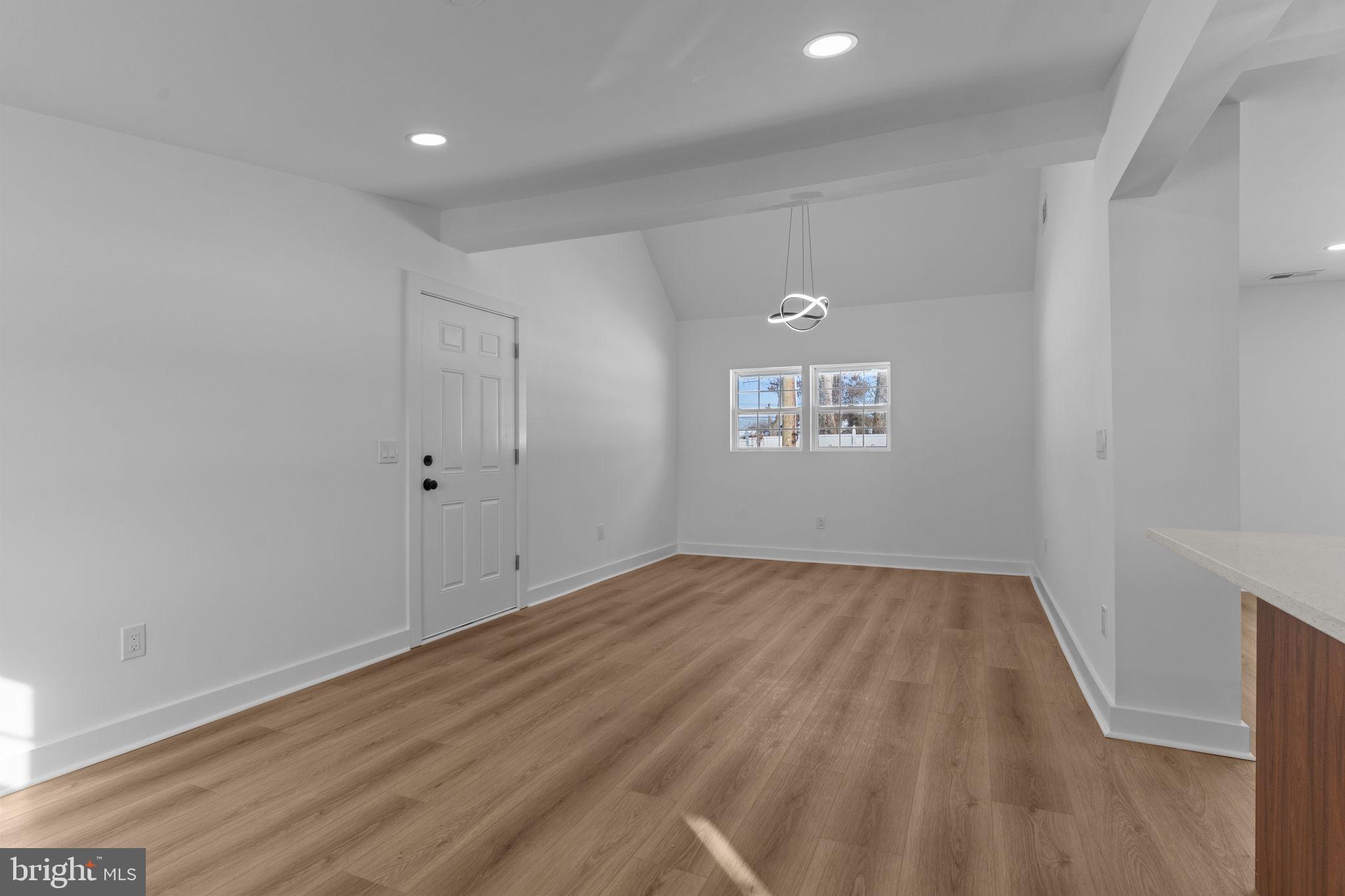 INDIAN CREEK - Residential Lease