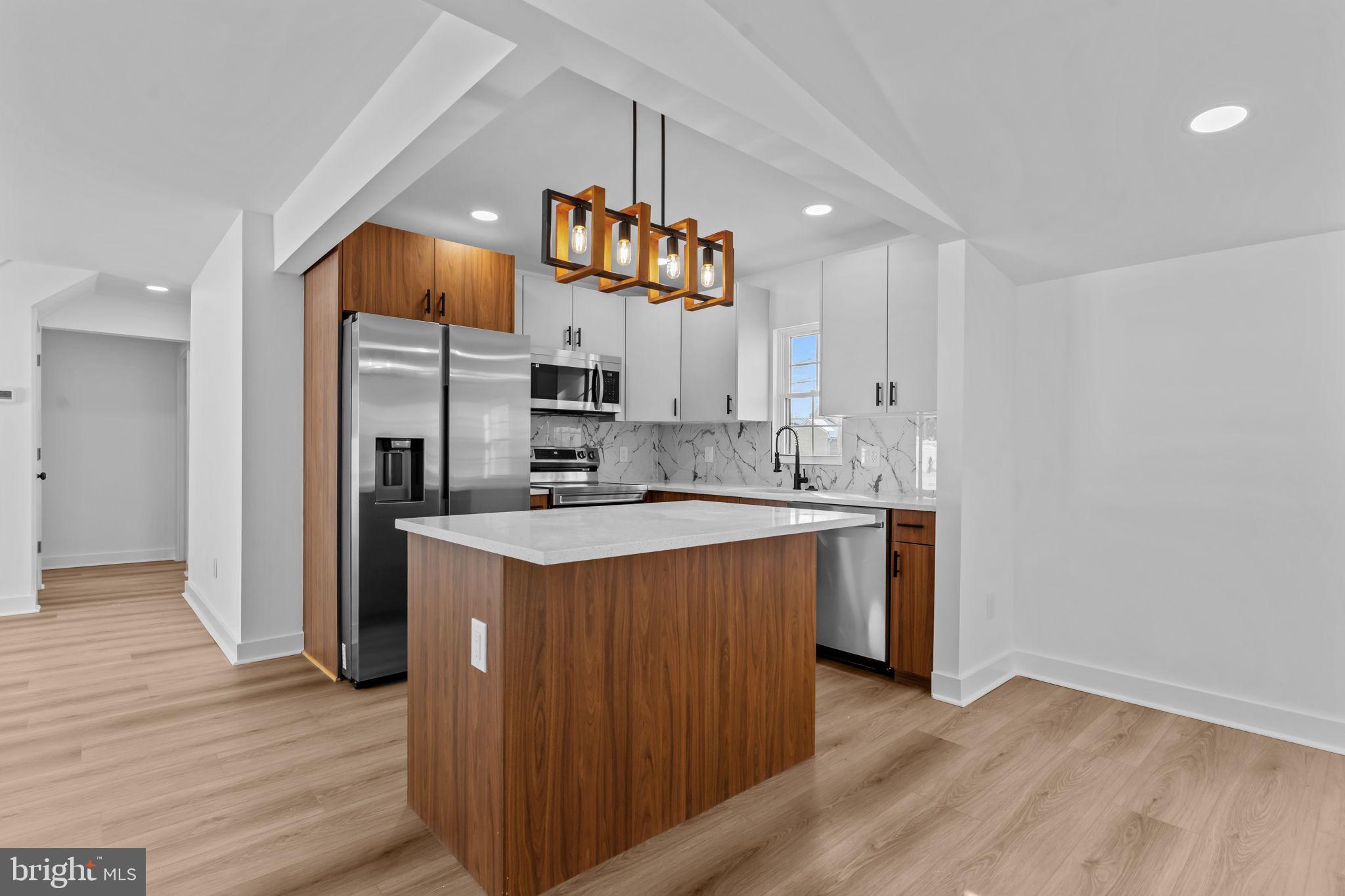 INDIAN CREEK - Residential Lease