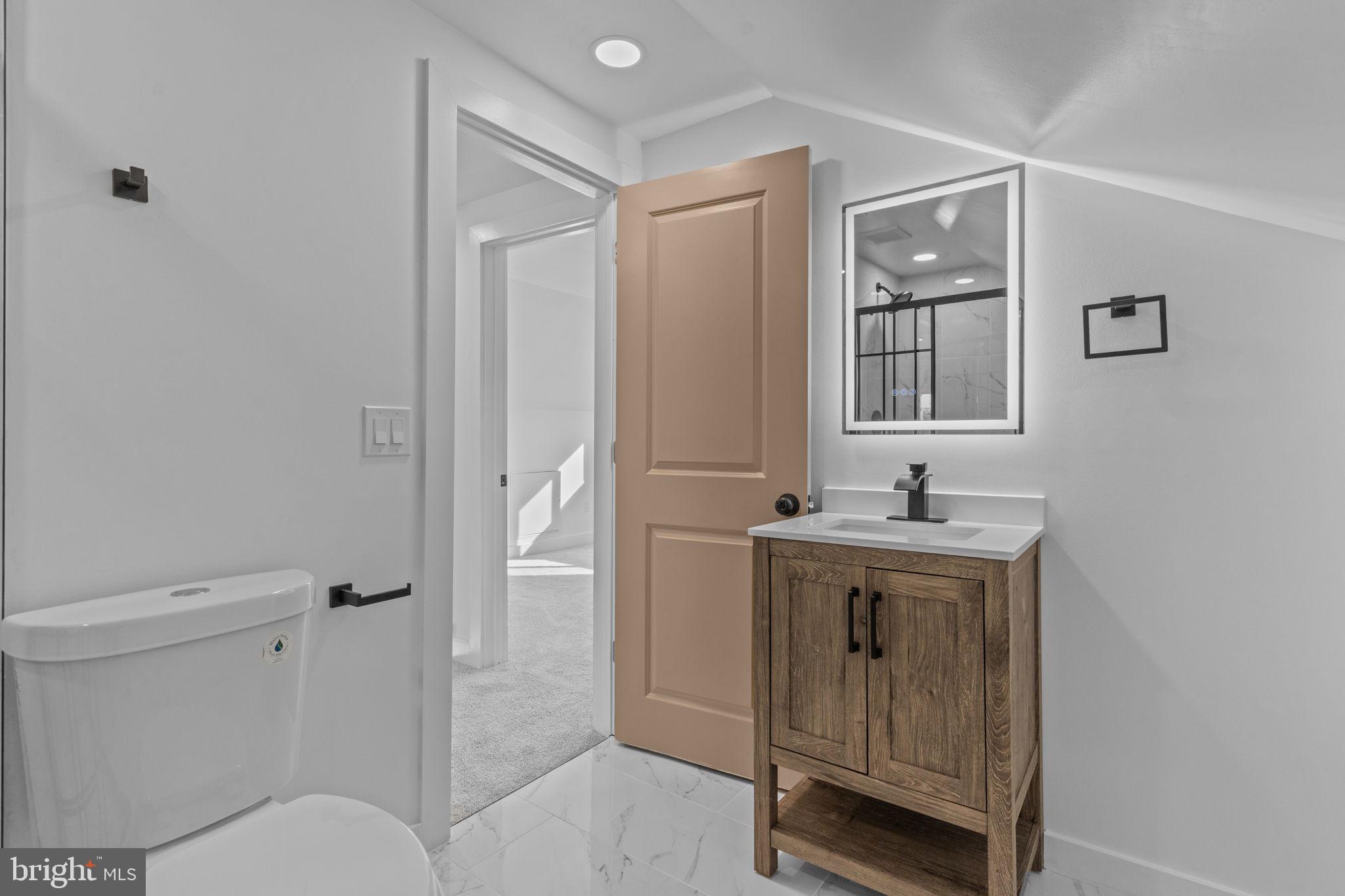 INDIAN CREEK - Residential Lease