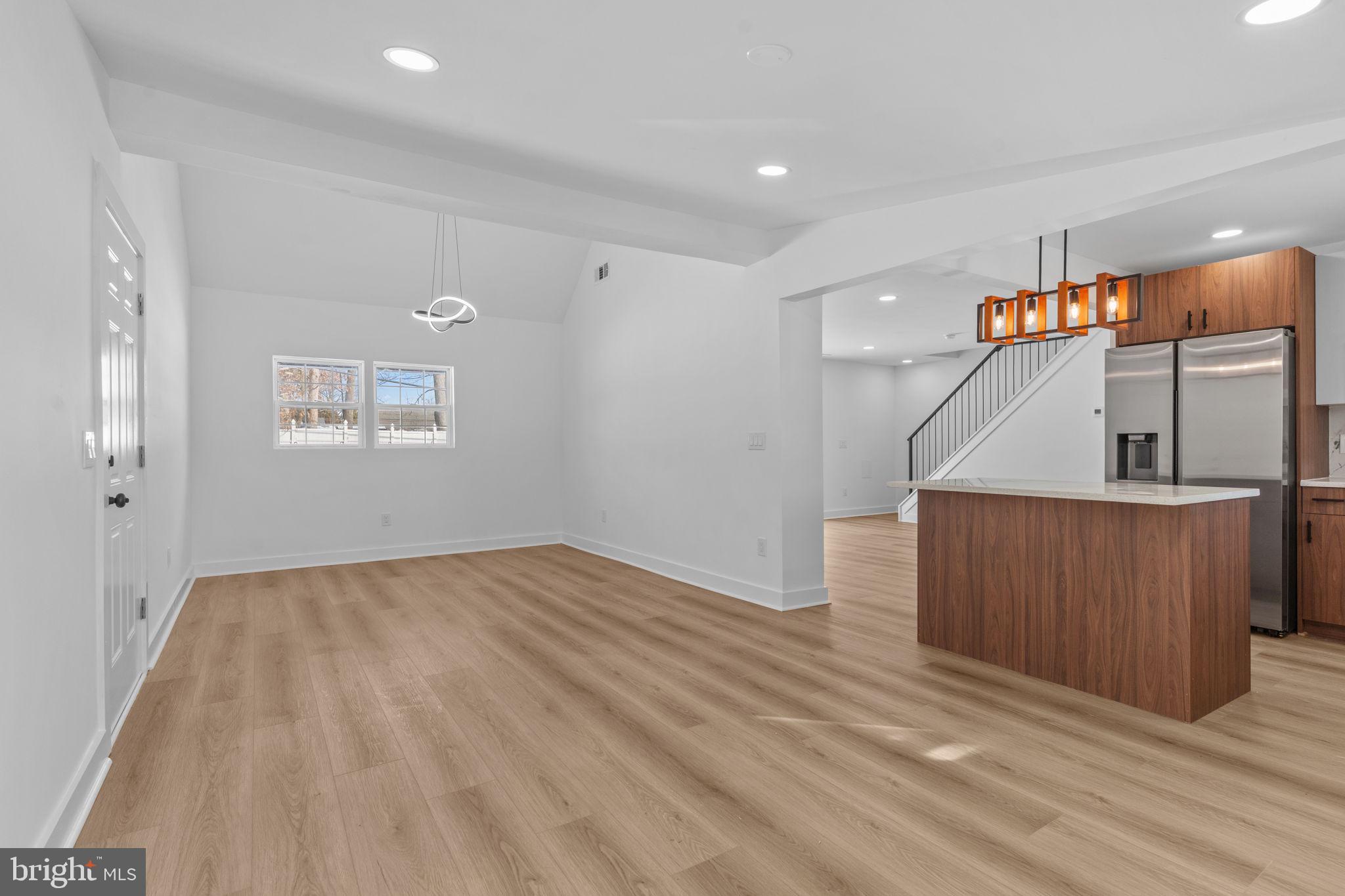 INDIAN CREEK - Residential Lease