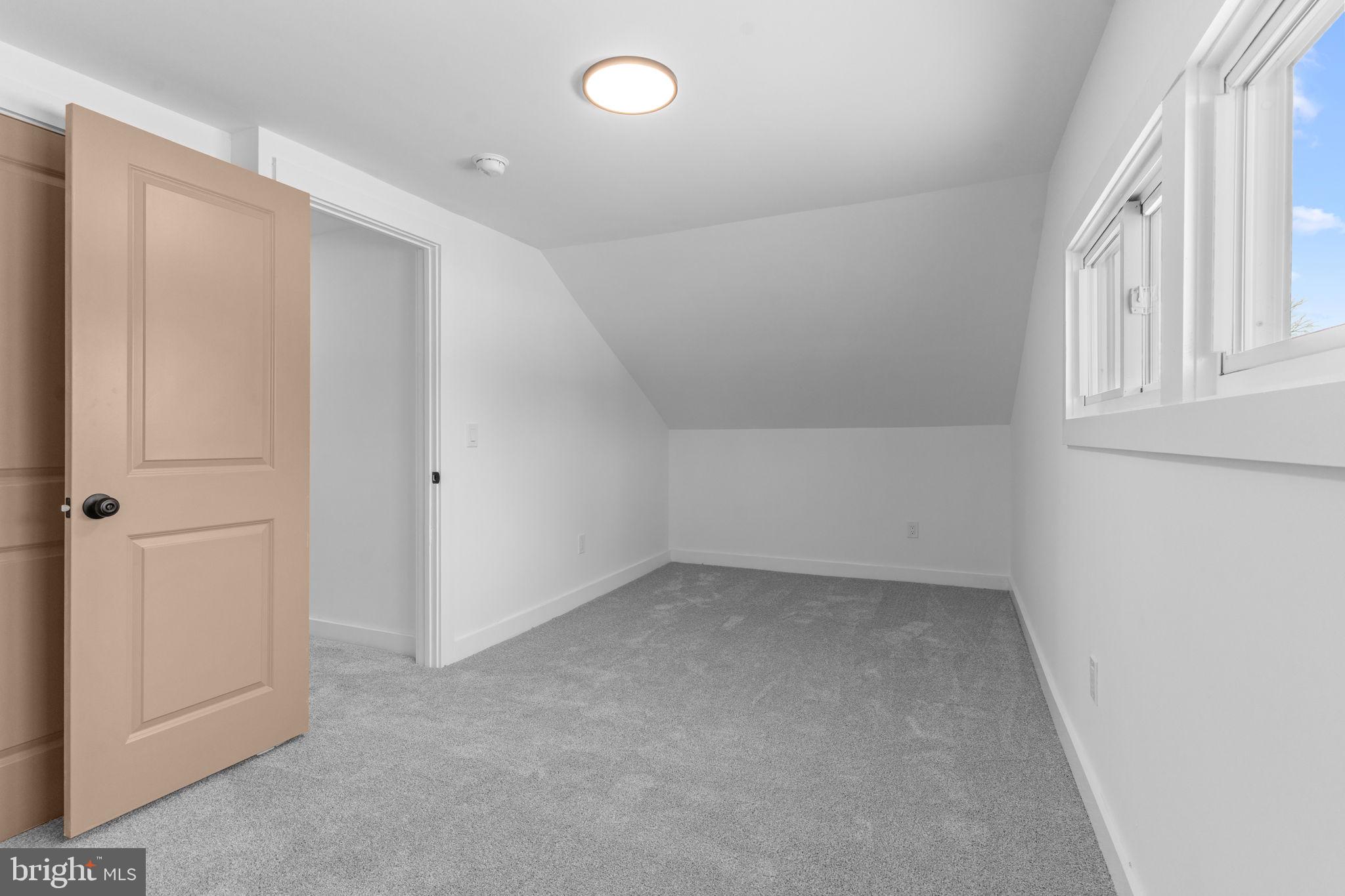 INDIAN CREEK - Residential Lease