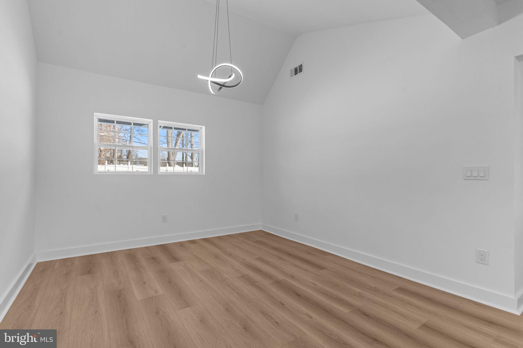 INDIAN CREEK - Residential Lease