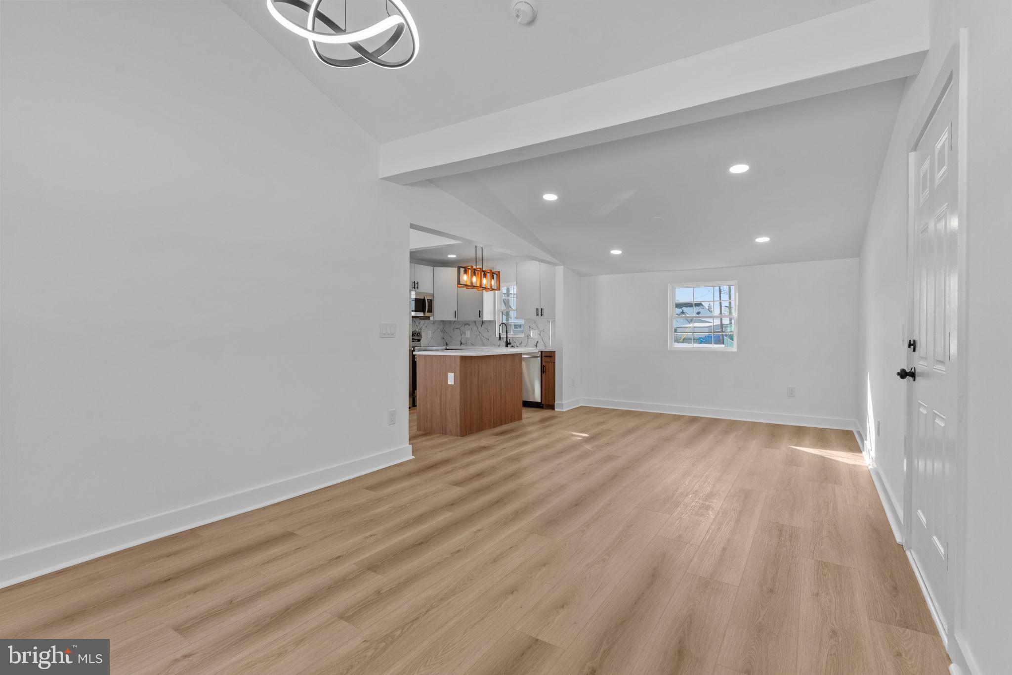 INDIAN CREEK - Residential Lease