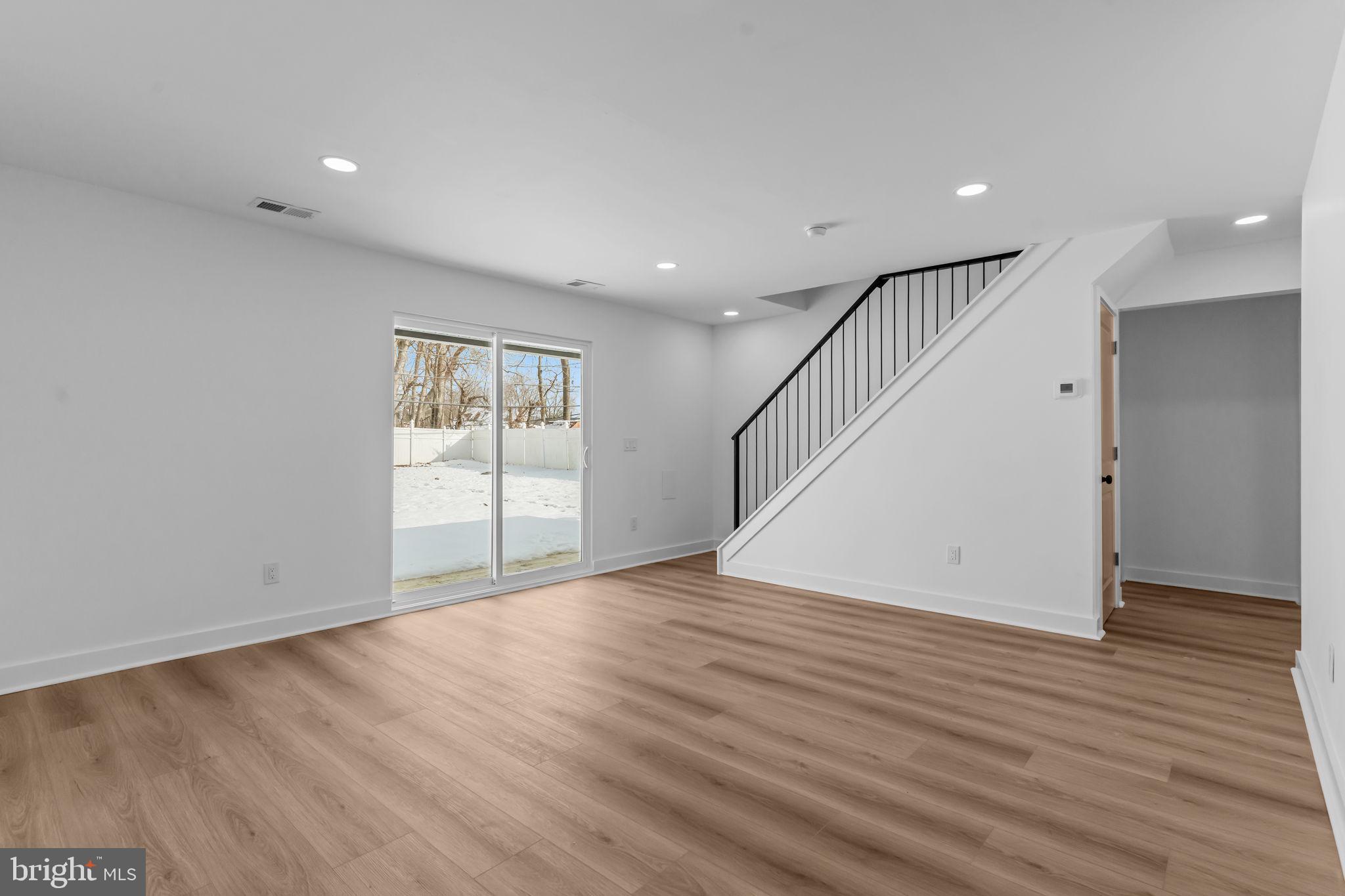 INDIAN CREEK - Residential Lease