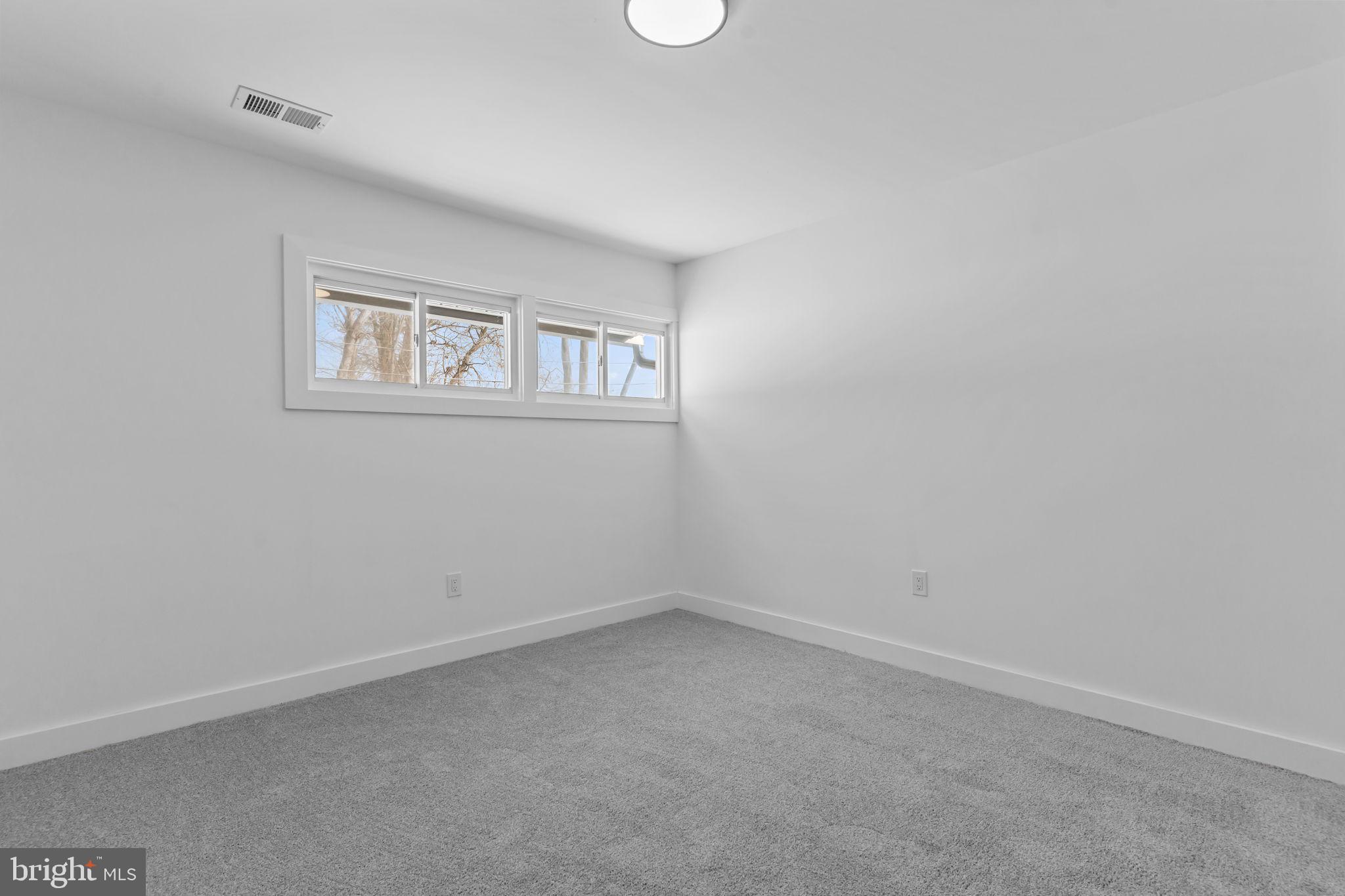 INDIAN CREEK - Residential Lease