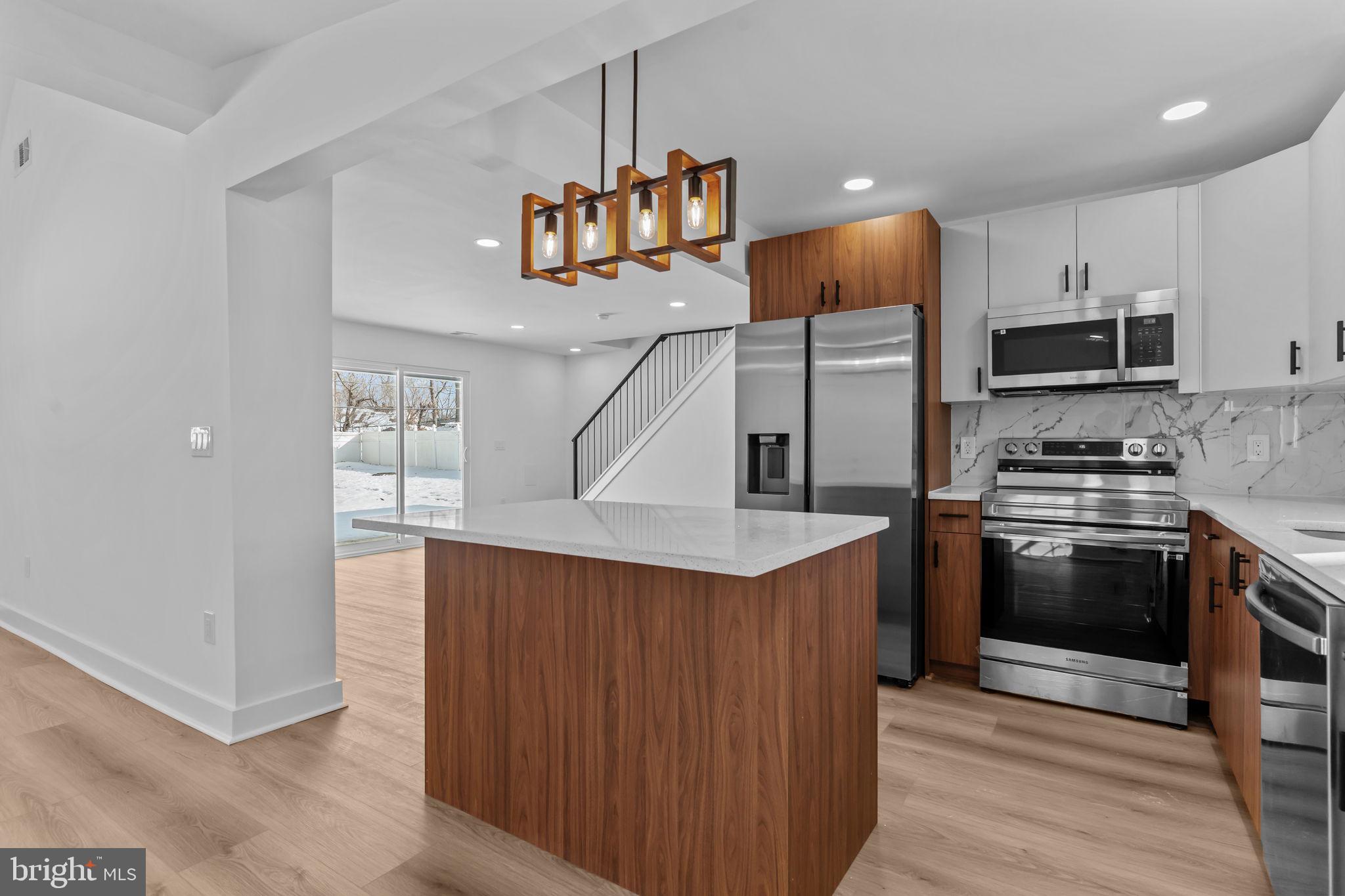 INDIAN CREEK - Residential Lease