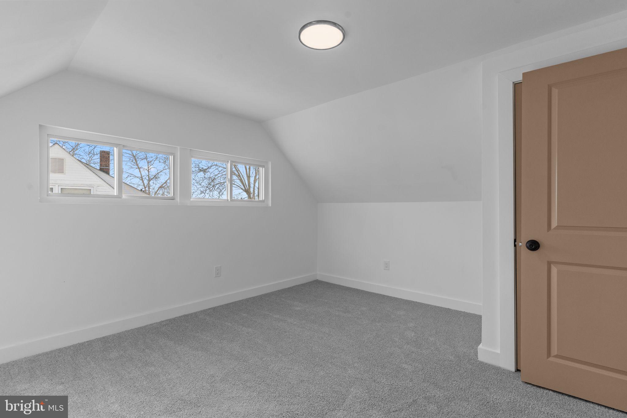 INDIAN CREEK - Residential Lease