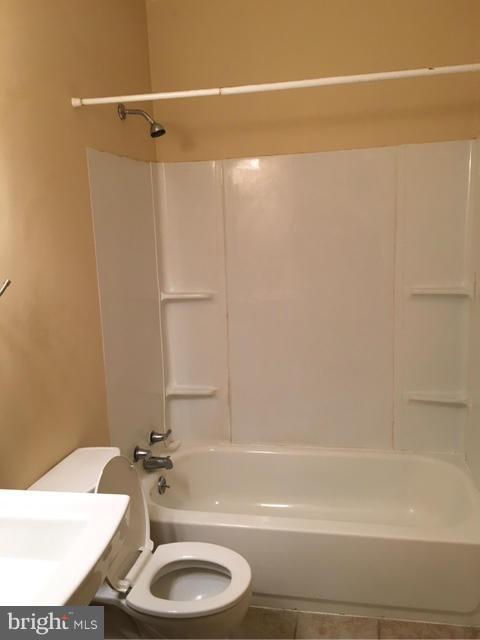 HAMPDEN HISTORIC DISTRICT - Residential Lease