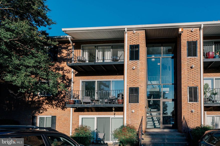 Welcome home! This charming top-floor 1-bedroom, 1-bath condo offers comfort, privacy, and convenience all in one. Featuring new flooring in the kitchen and living room (2023) and updated bedroom flooring (2025), this move-in-ready unit boasts an inviting open layout with great natural light. Relax on your private balcony and enjoy beautiful sunset views—with no one above you for added peace and quiet. The condo includes a washer/dryer combo, and the condo fee covers  common area maintenance, exterior building maintenance, gas,  lawn care front, lawn care rear, lawn maintenance, sewer, trash, water, offering worry-free living. Located just minutes from shopping, dining, entertainment, the VRE station, and historic downtown Fredericksburg, plus easy access to I-95 for commuting.