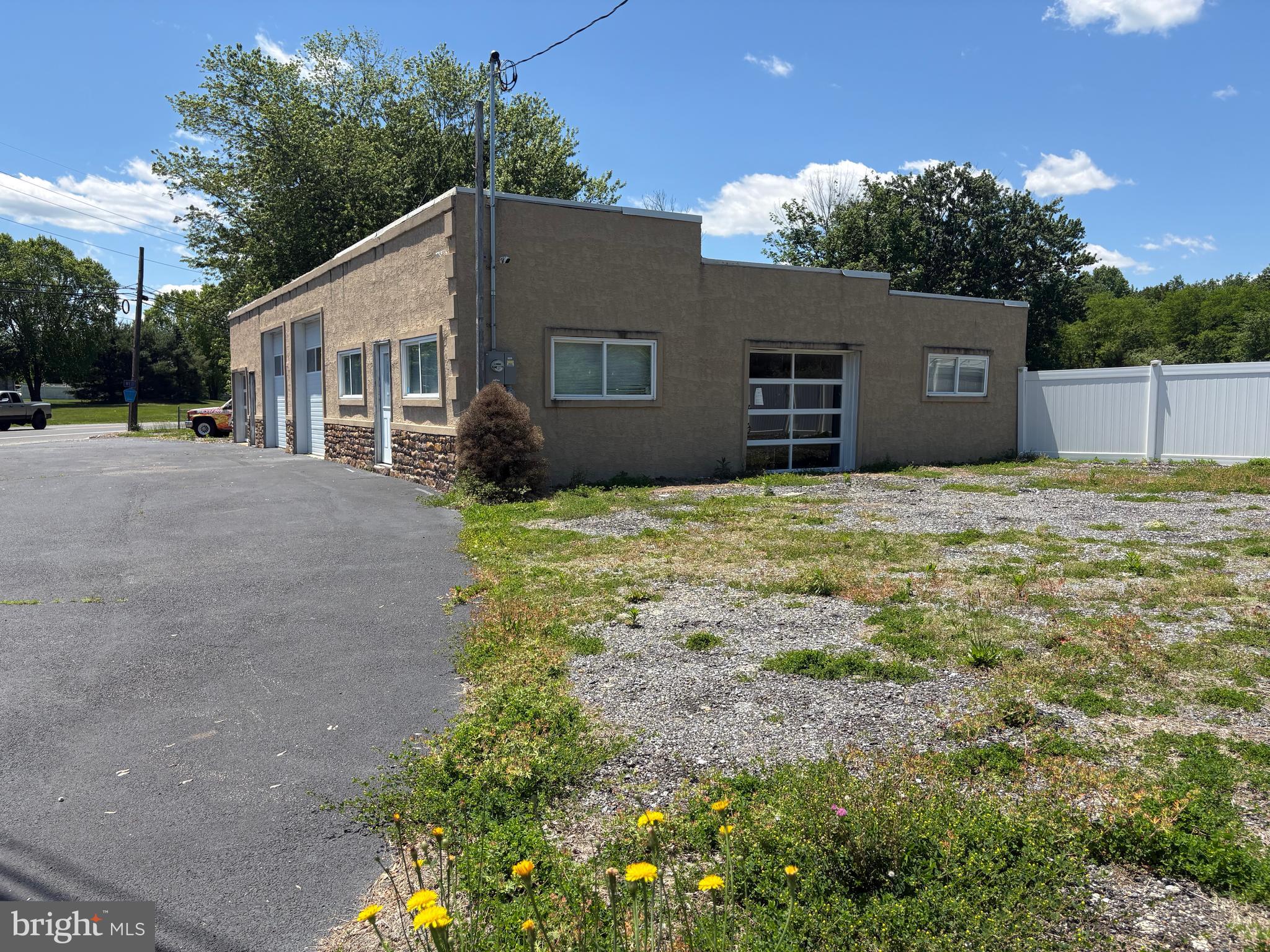 301 N TUCKAHOE ROAD