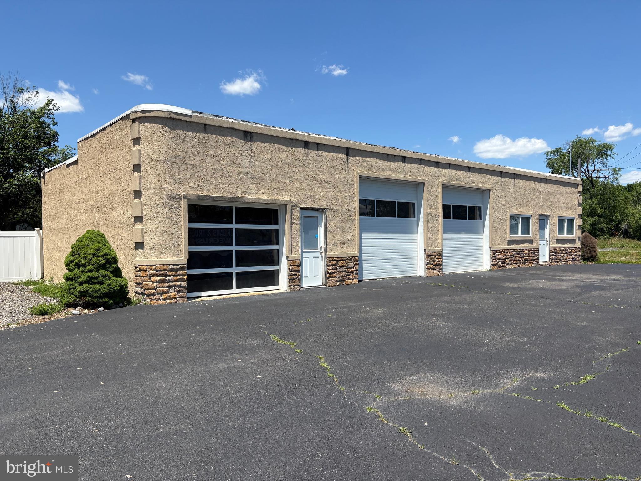 301 N TUCKAHOE ROAD