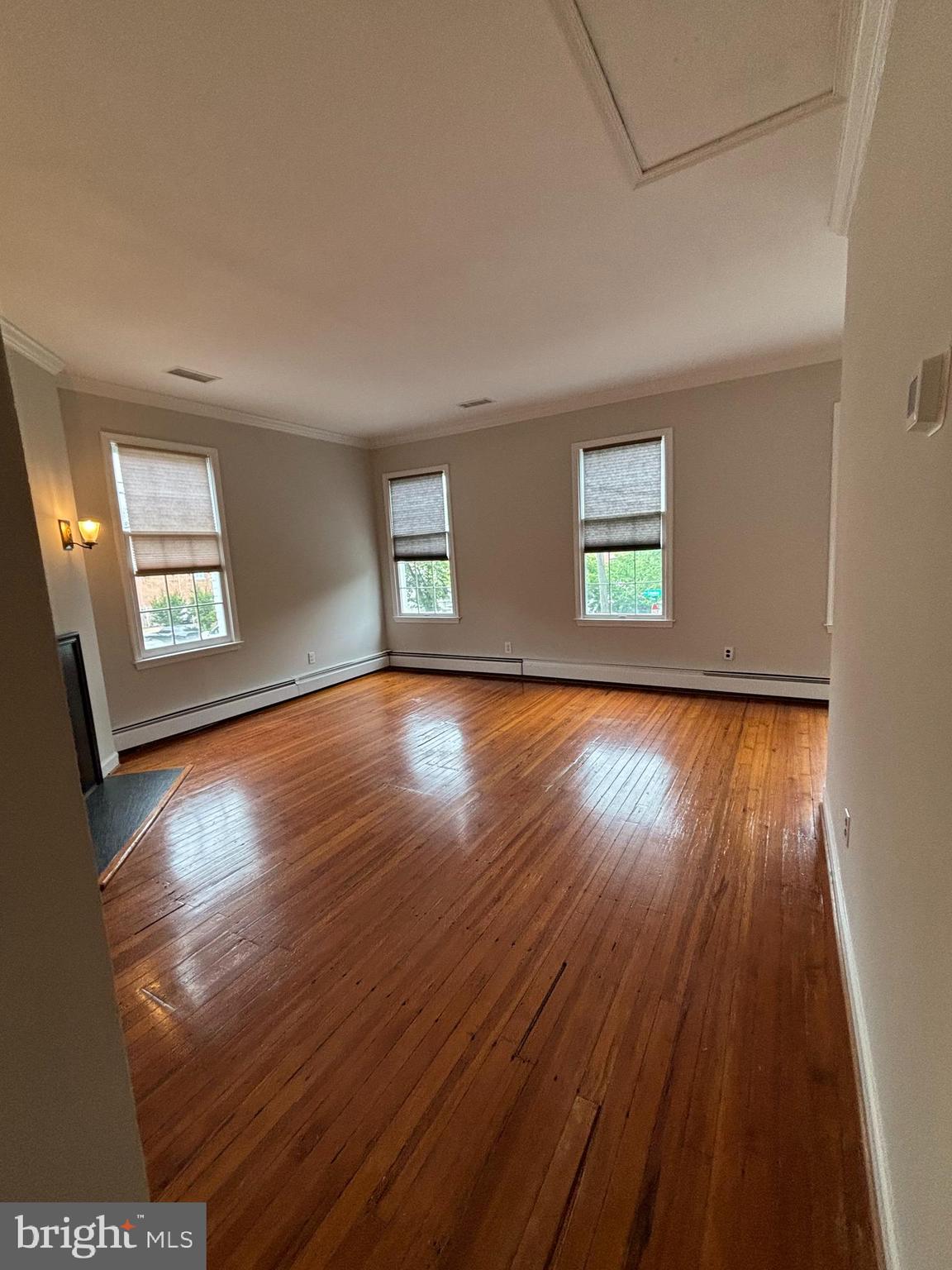 OLD TOWN - Residential Lease