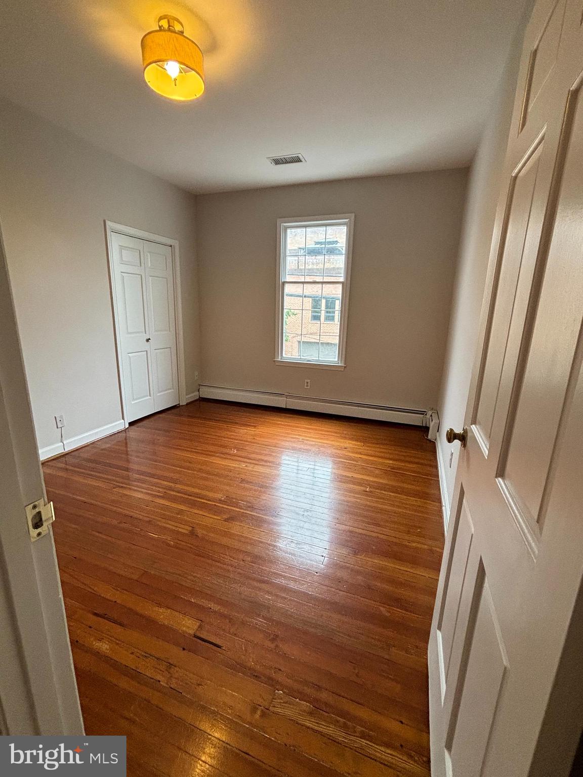 OLD TOWN - Residential Lease