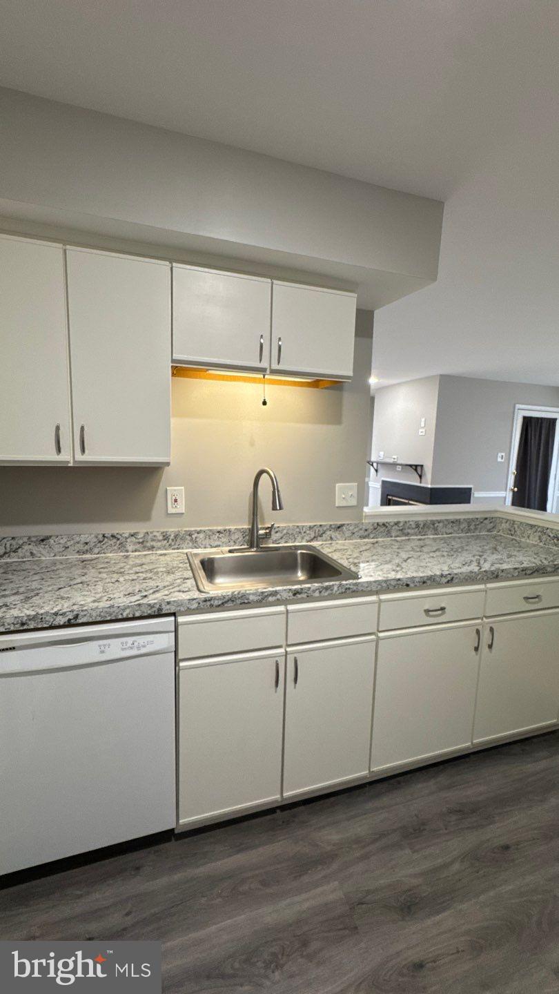 RIVERCHASE - Residential Lease