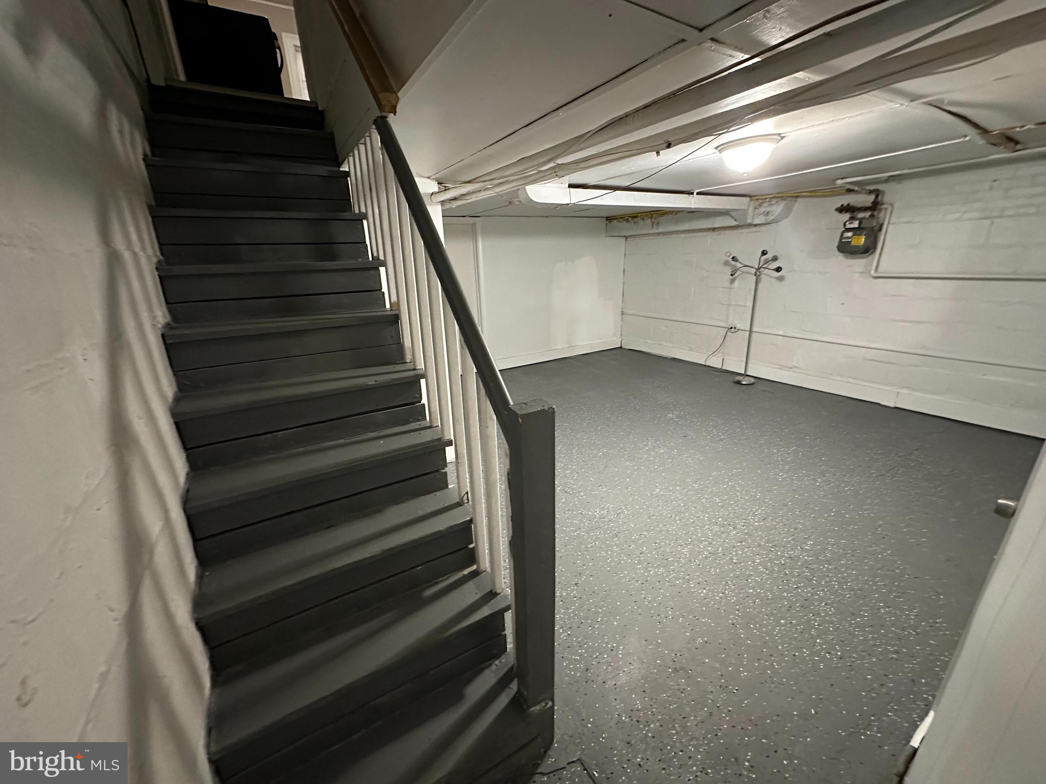 DUNDALK MANOR - Residential