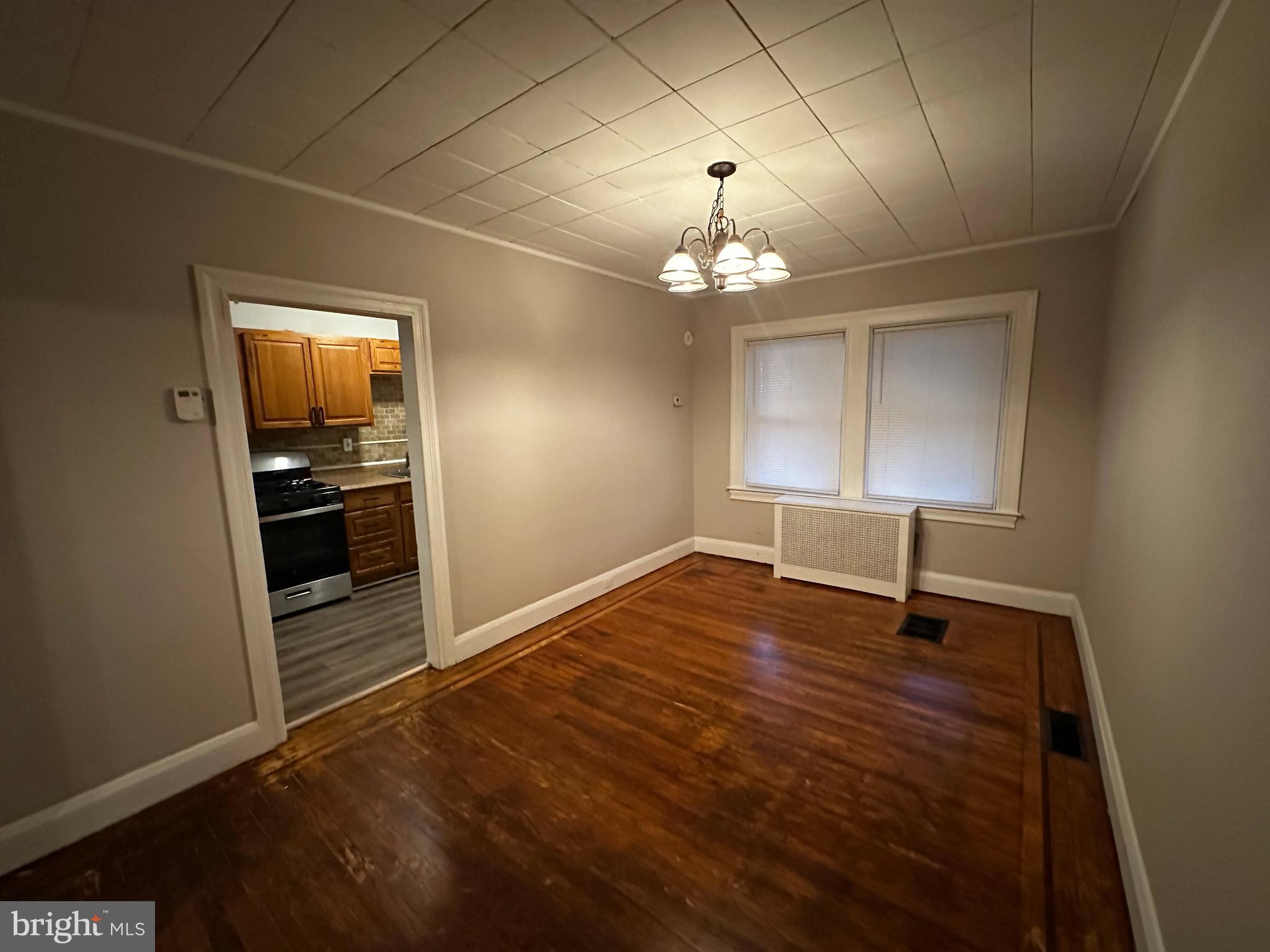 DUNDALK MANOR - Residential