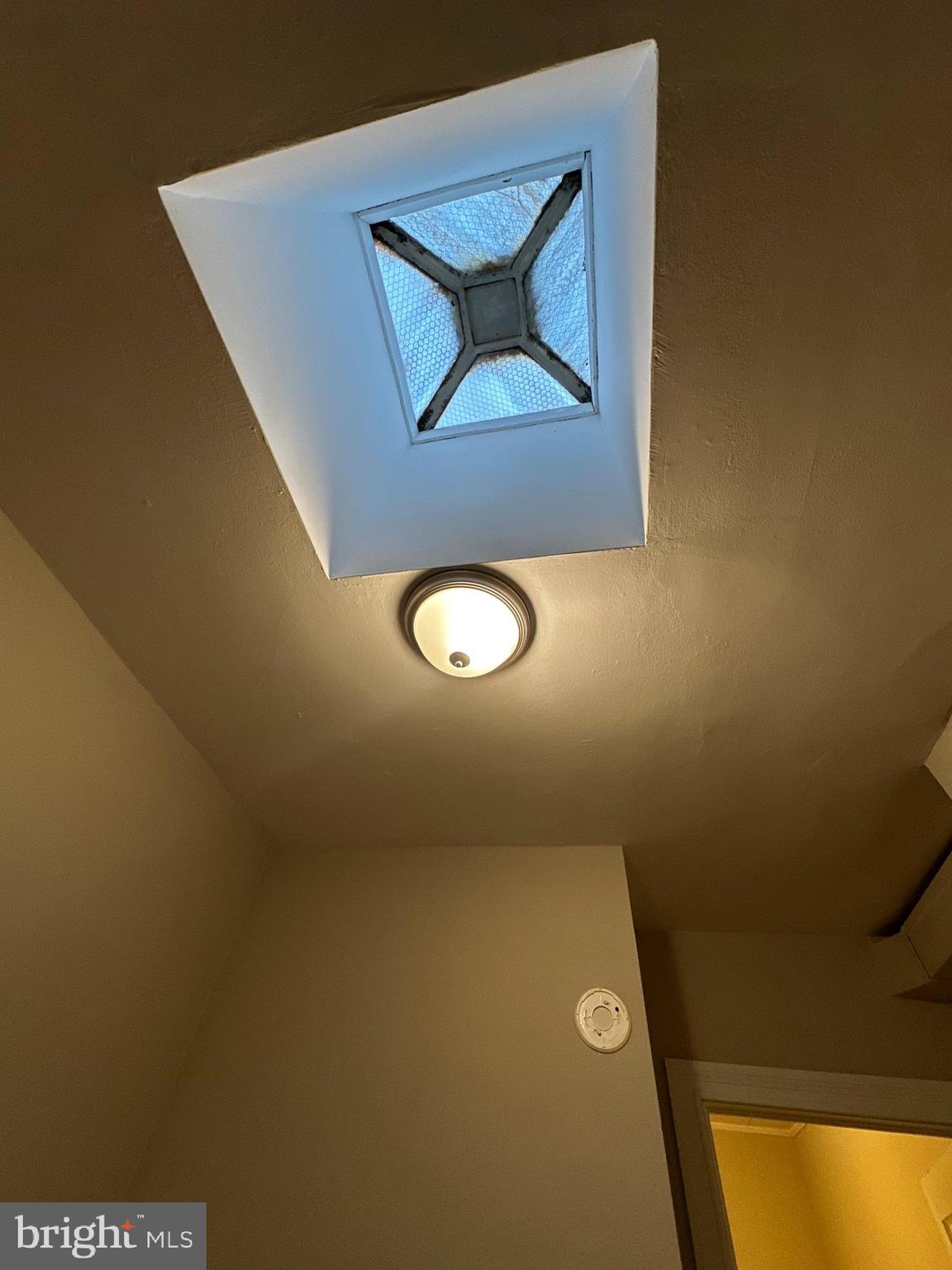 DUNDALK MANOR - Residential