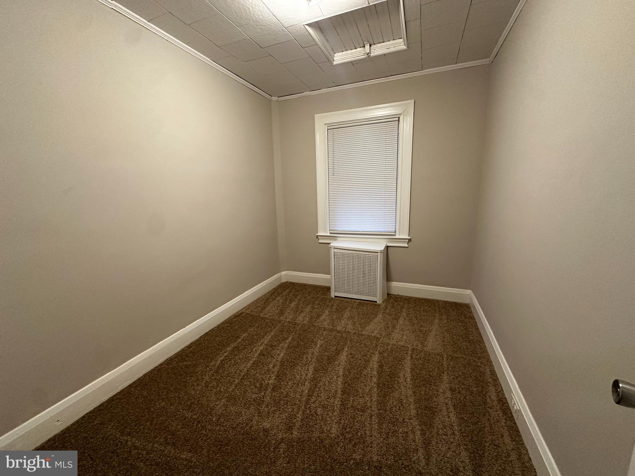 DUNDALK MANOR - Residential