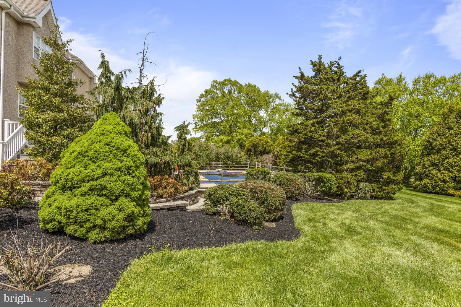 LAUREL HEIGHTS - Residential
