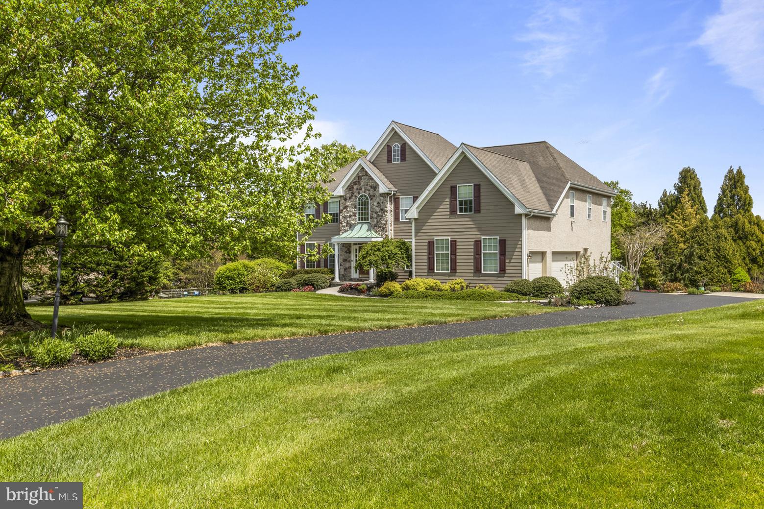 LAUREL HEIGHTS - Residential