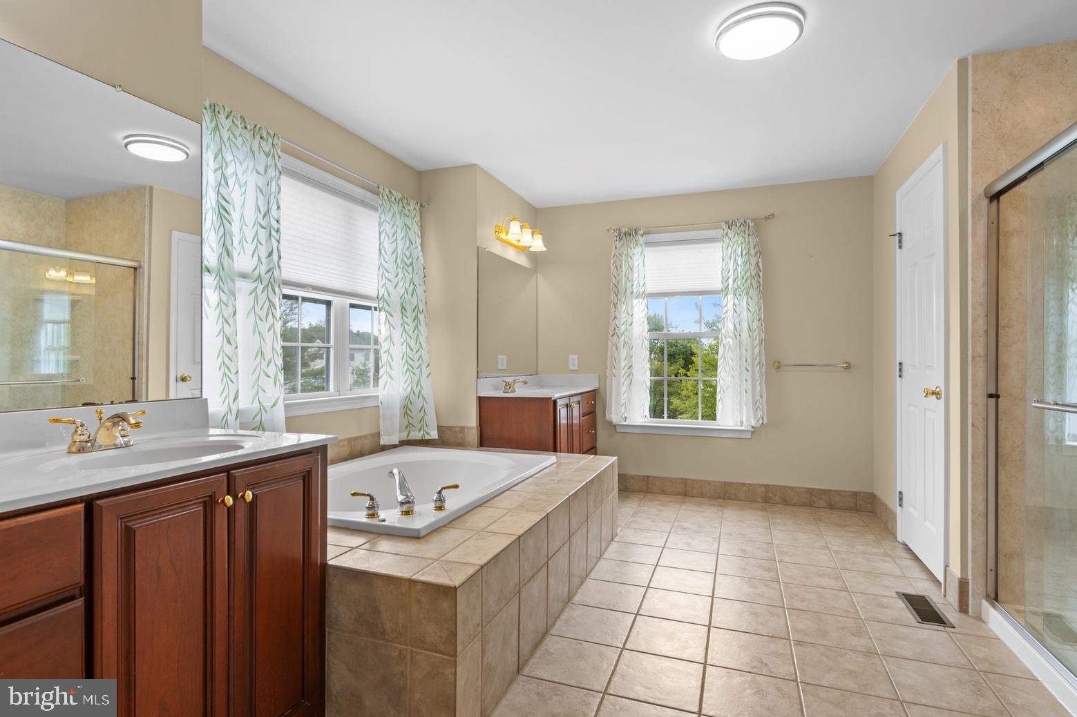 LAUREL HEIGHTS - Residential