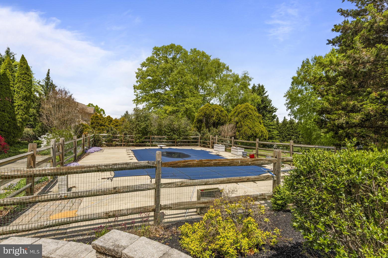 LAUREL HEIGHTS - Residential