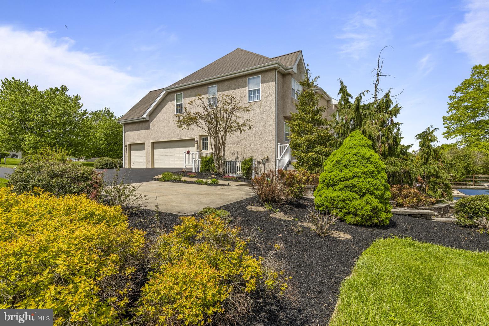 LAUREL HEIGHTS - Residential