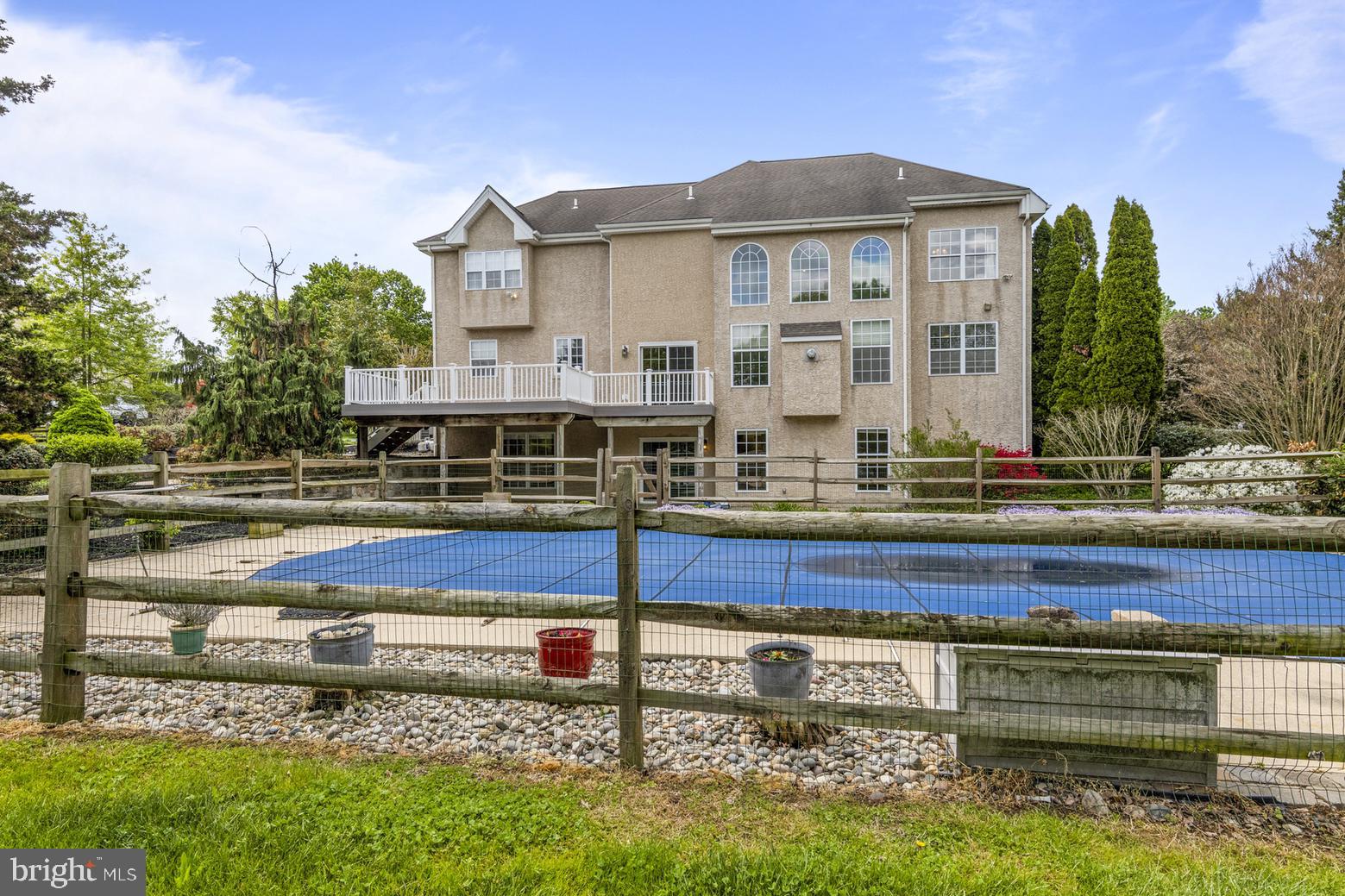 LAUREL HEIGHTS - Residential