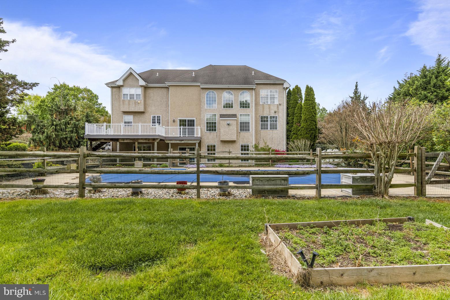 LAUREL HEIGHTS - Residential