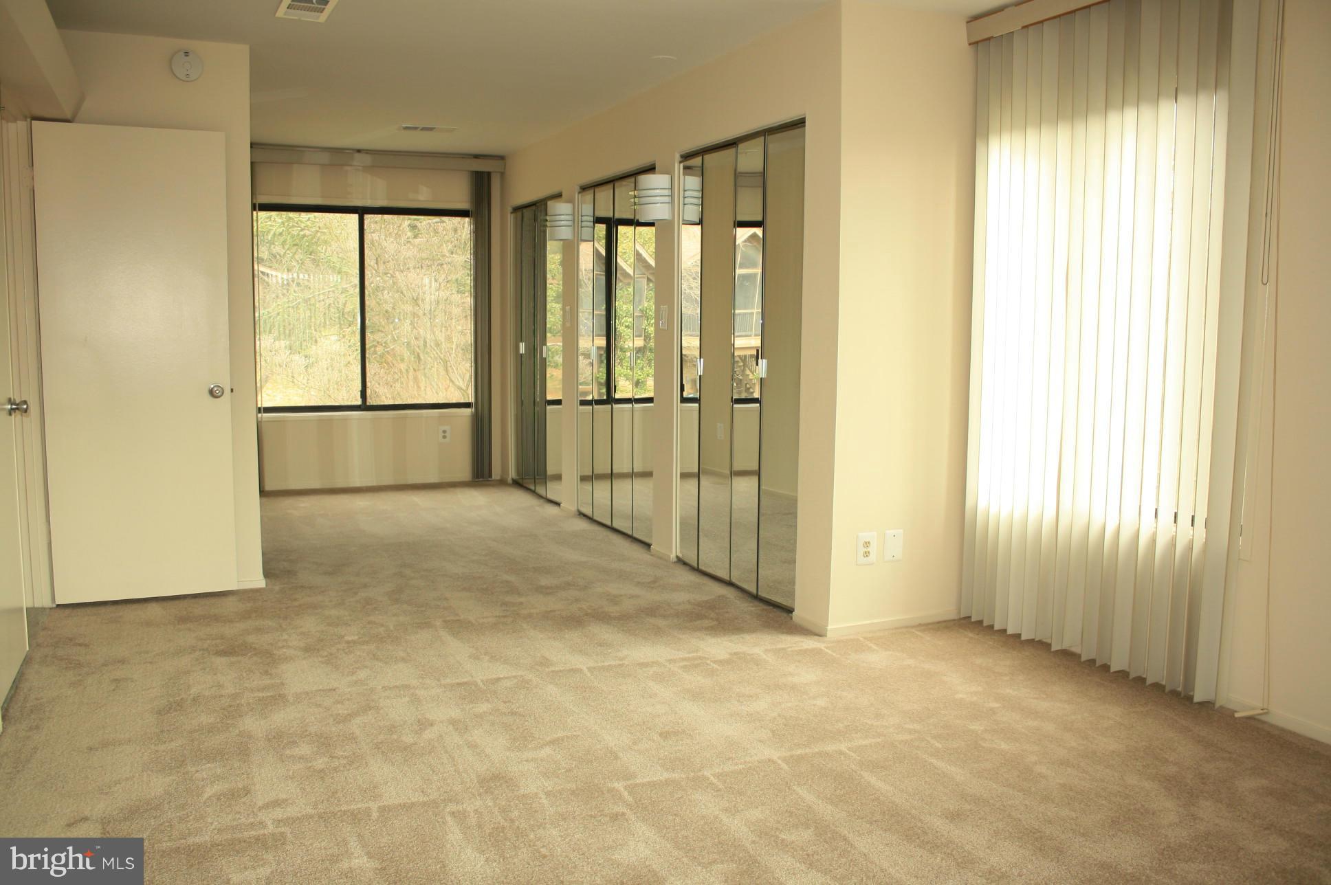 THE POINTS - Residential Lease