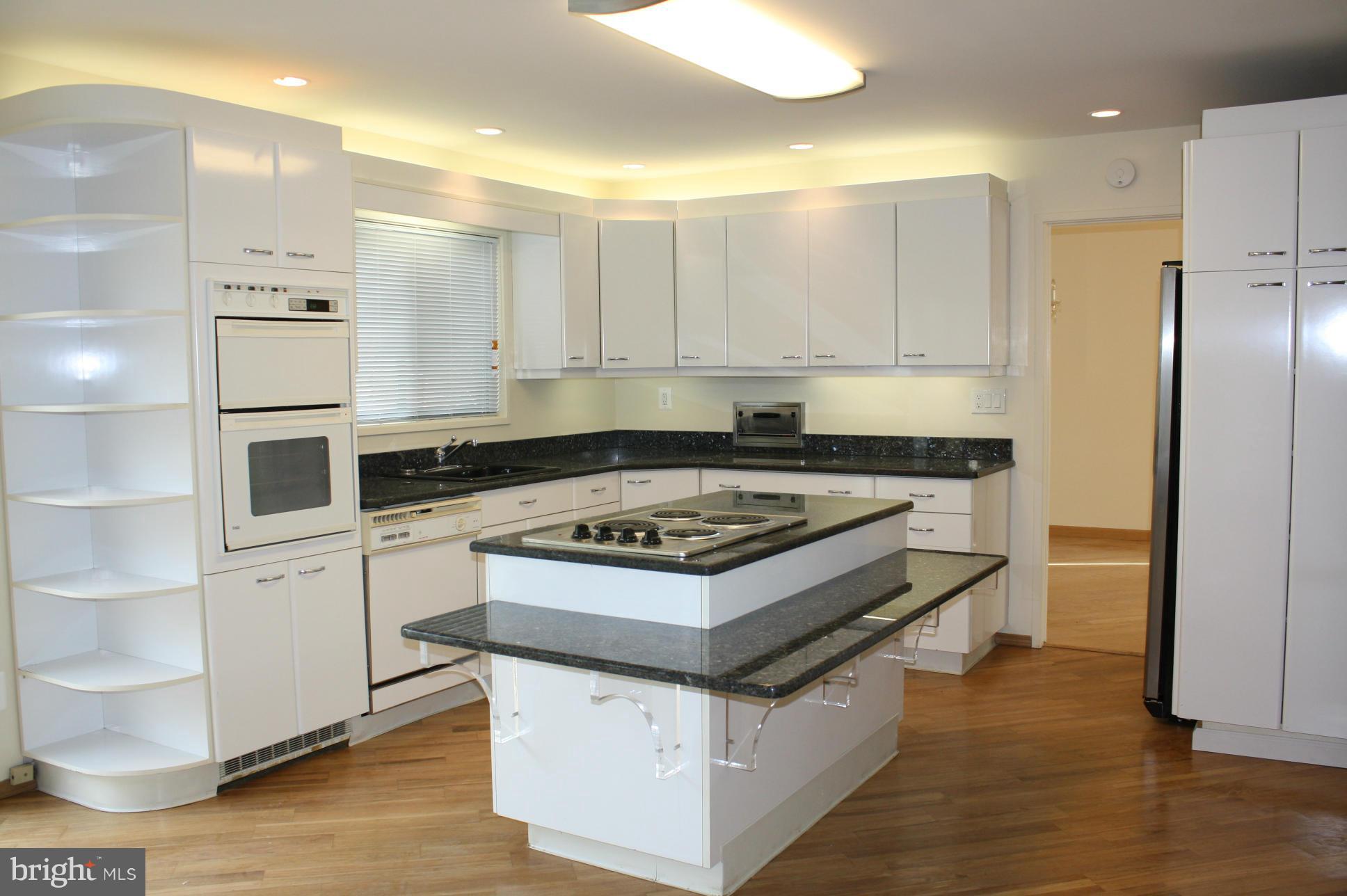 THE POINTS - Residential Lease