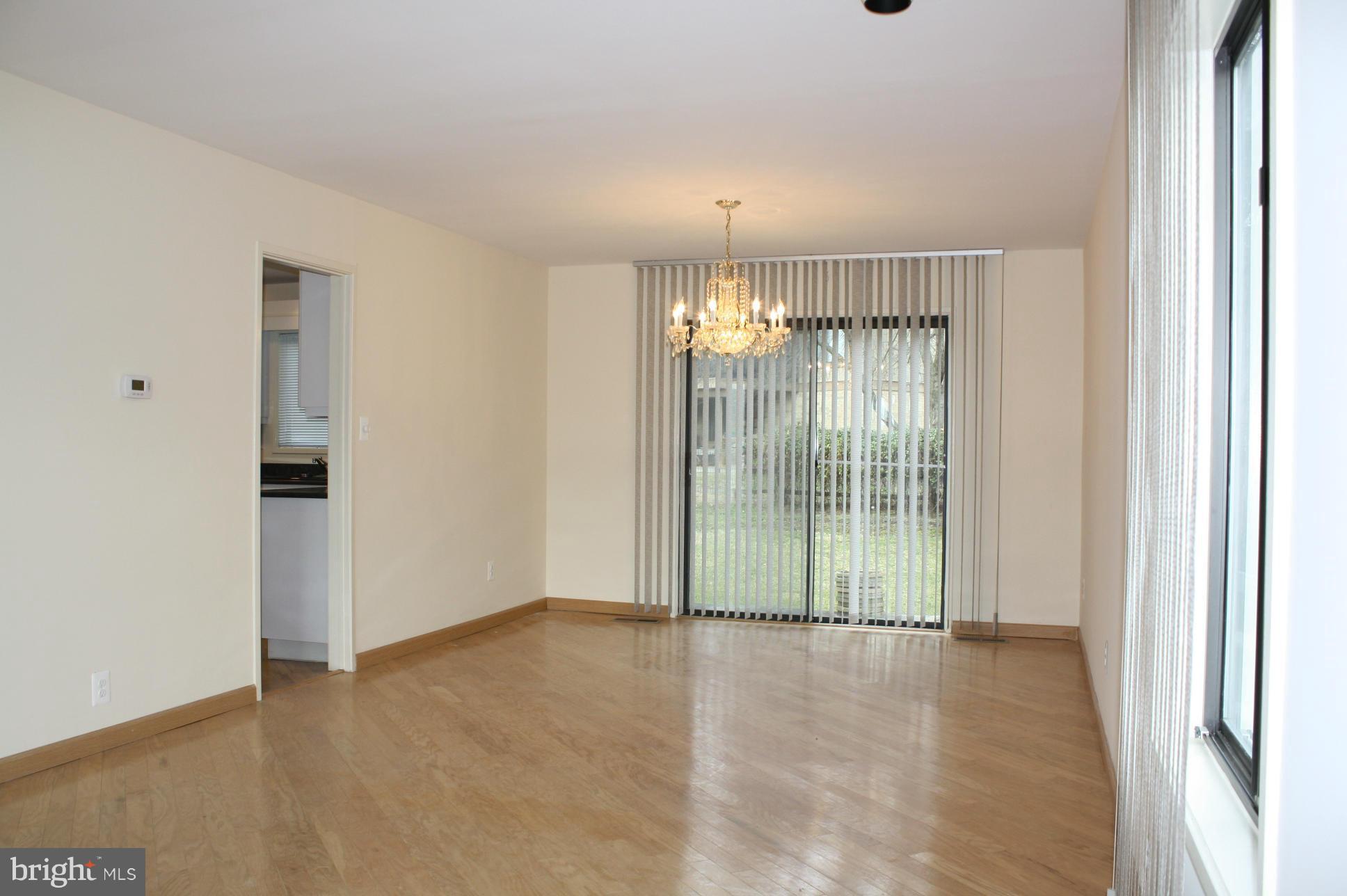 THE POINTS - Residential Lease