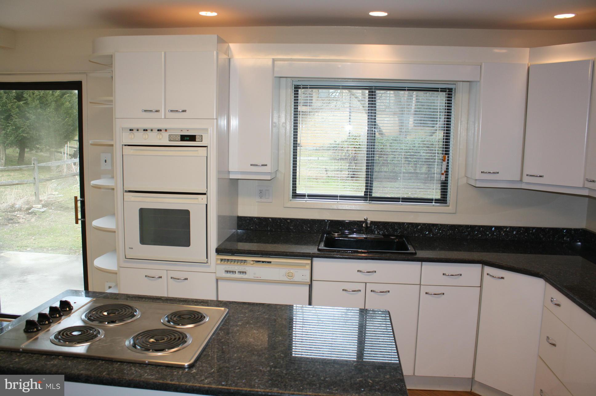 THE POINTS - Residential Lease