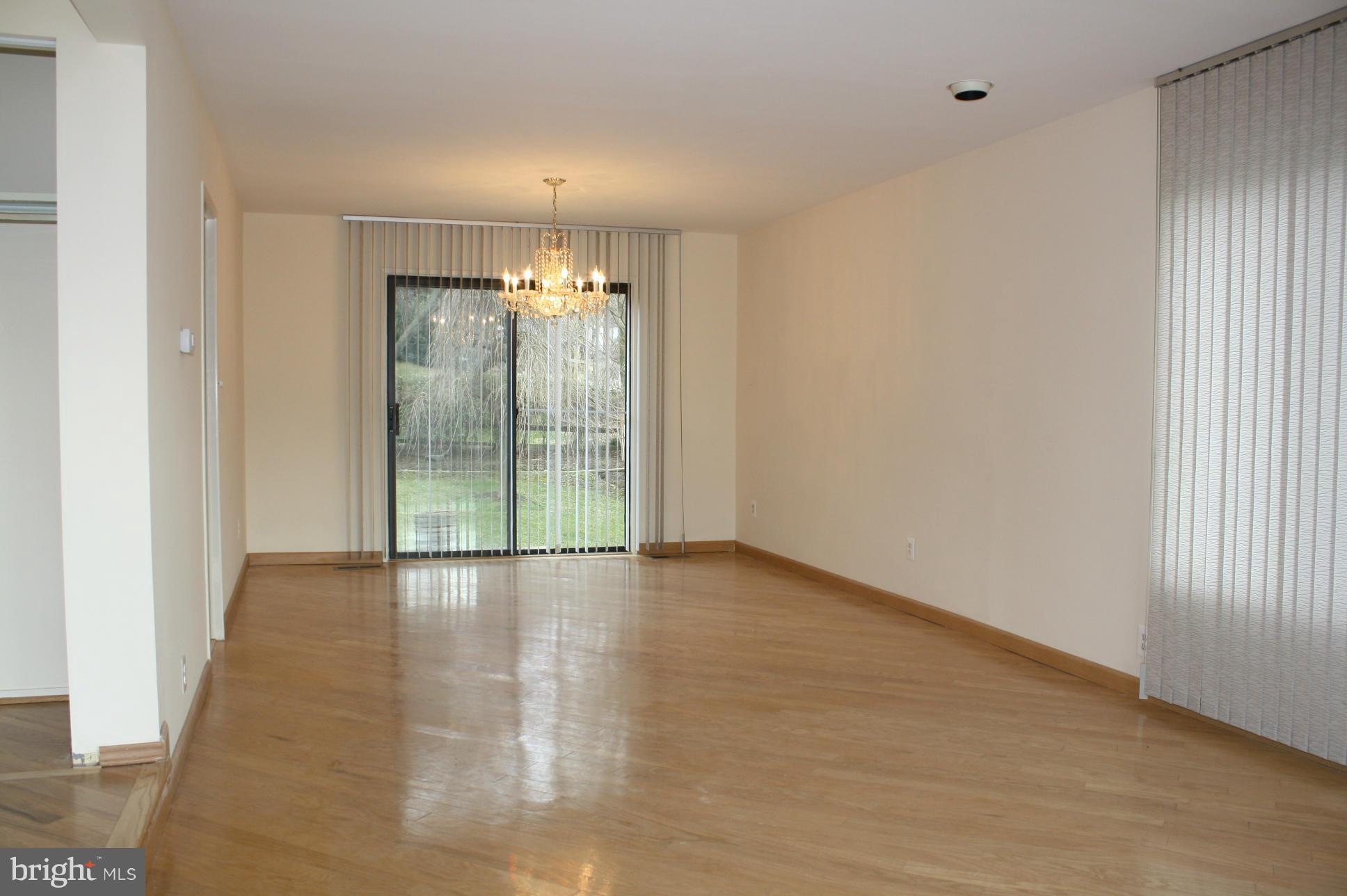 THE POINTS - Residential Lease