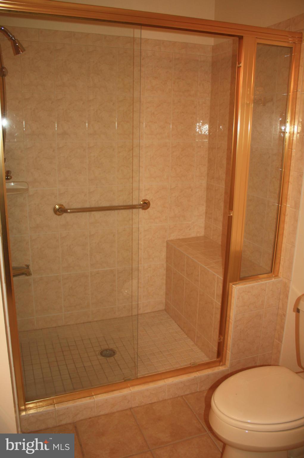 THE POINTS - Residential Lease