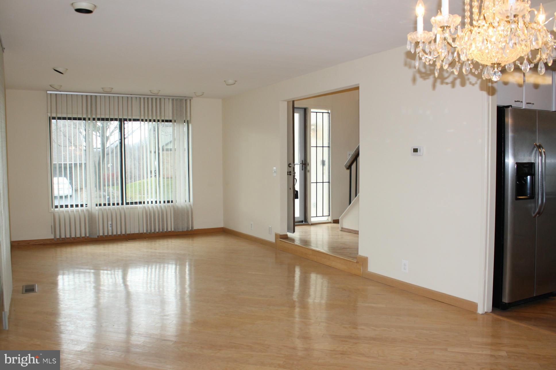 THE POINTS - Residential Lease