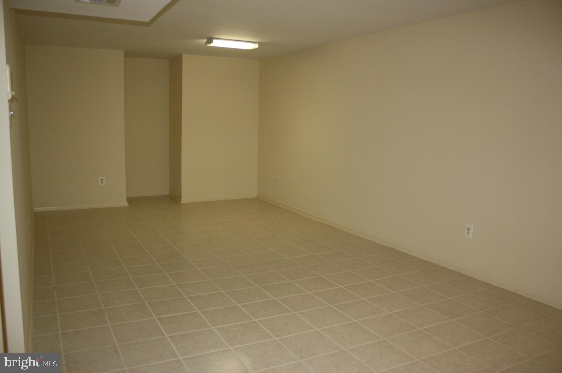 THE POINTS - Residential Lease