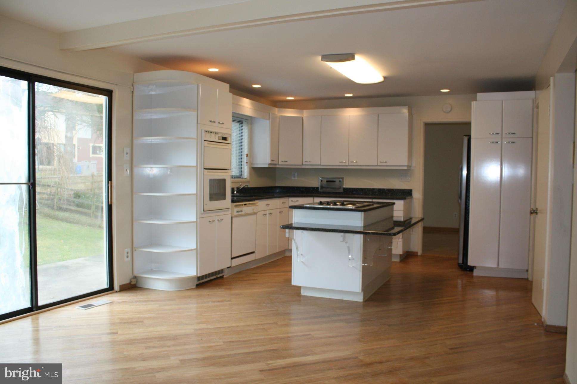 THE POINTS - Residential Lease