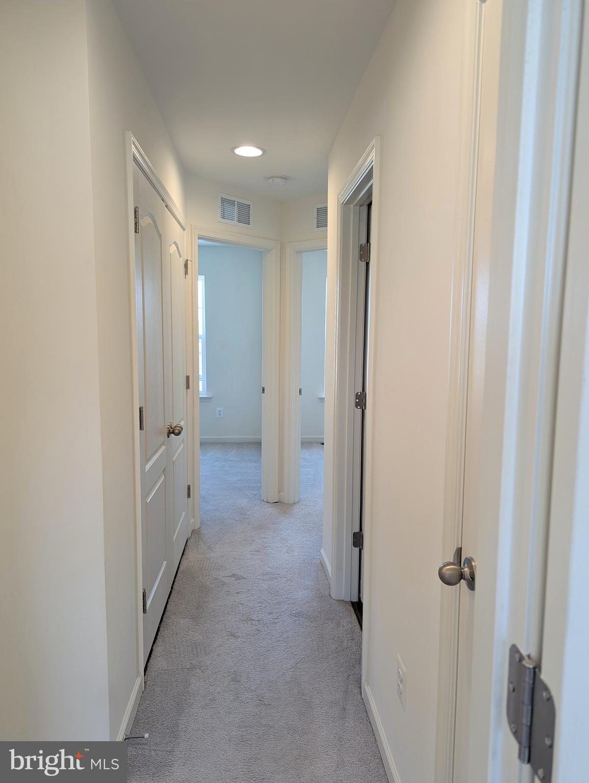 OVERLOOK AT RIVERSIDE TOWNHOMES - Residential