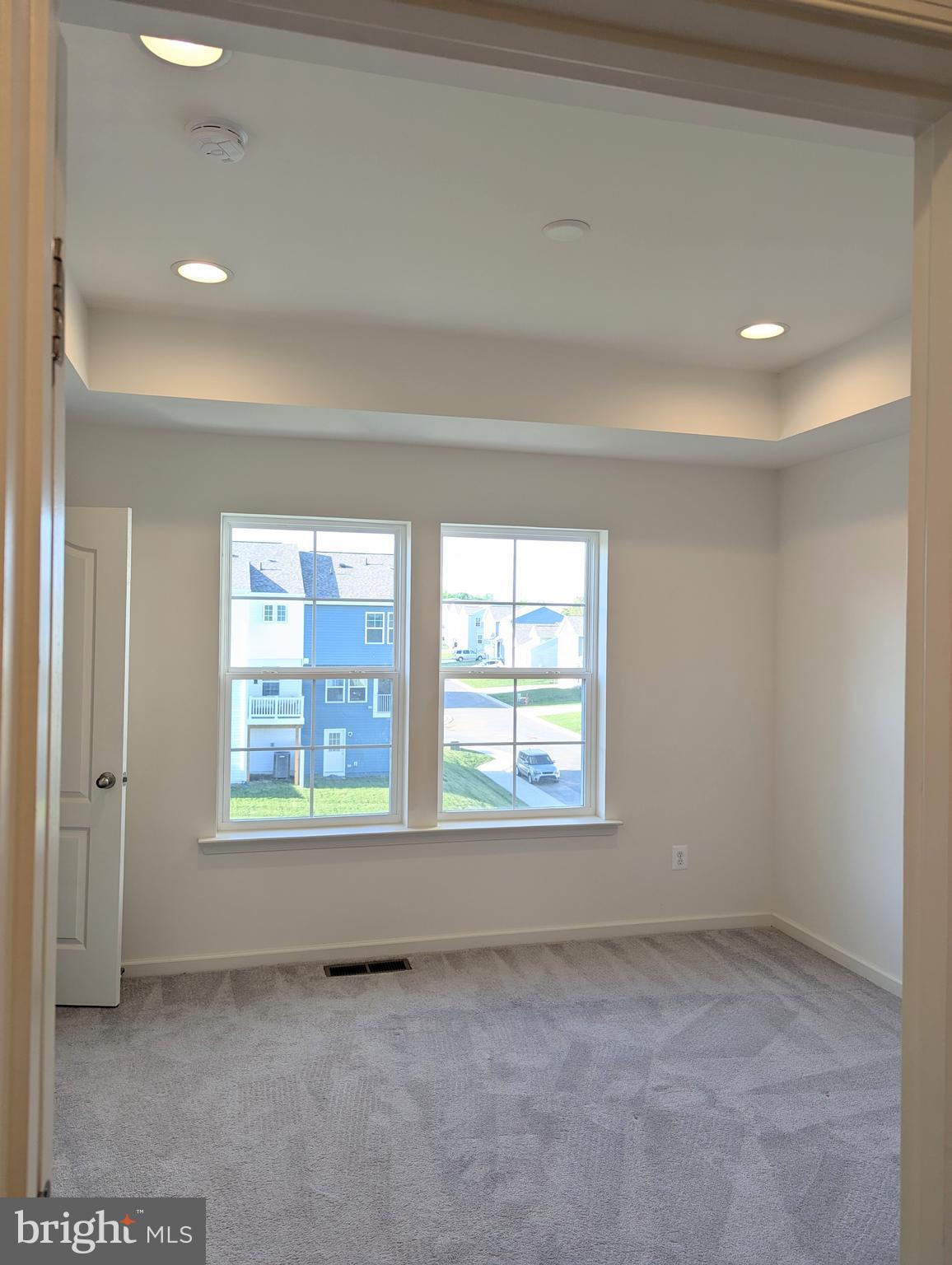 OVERLOOK AT RIVERSIDE TOWNHOMES - Residential