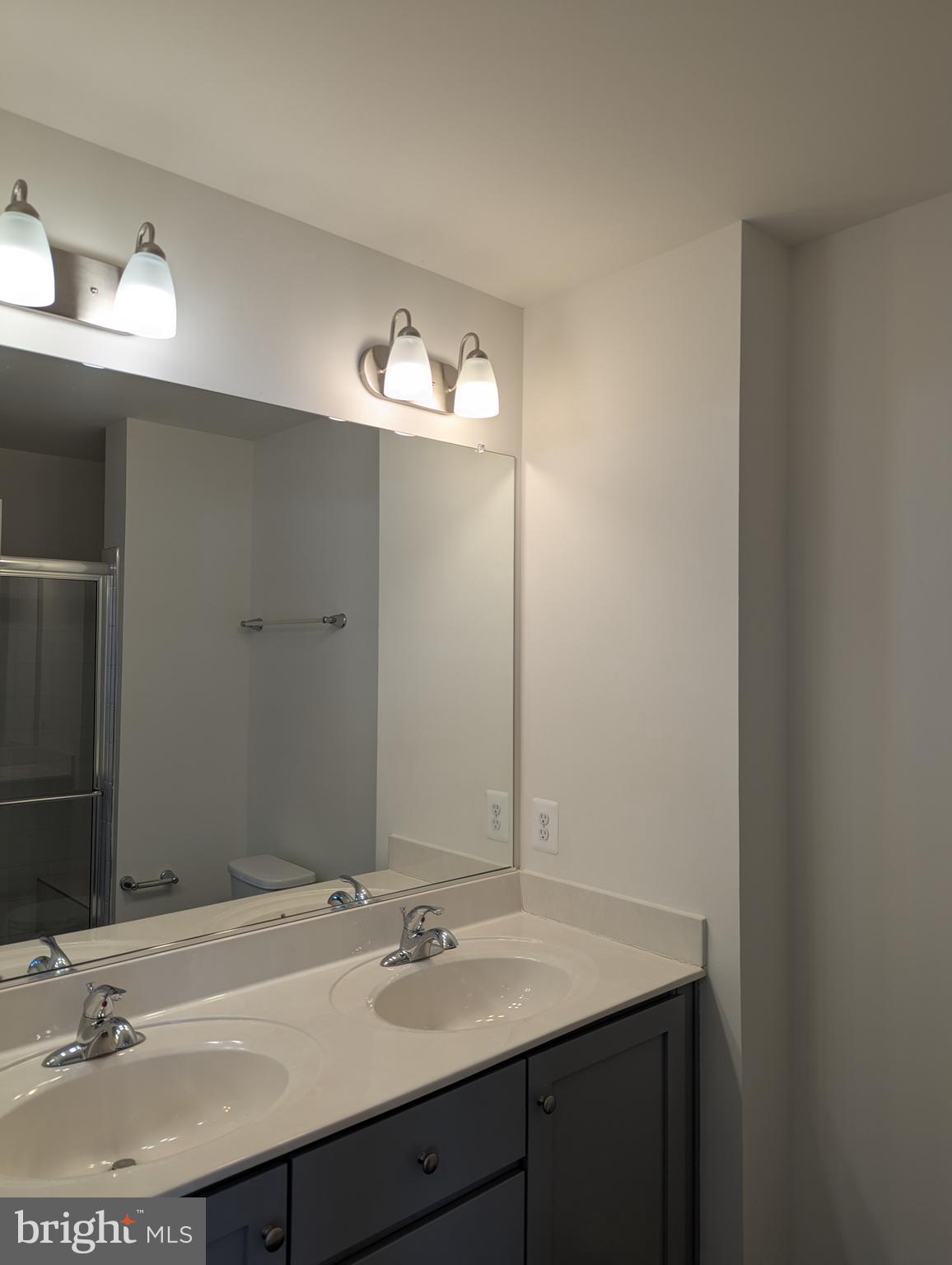 OVERLOOK AT RIVERSIDE TOWNHOMES - Residential